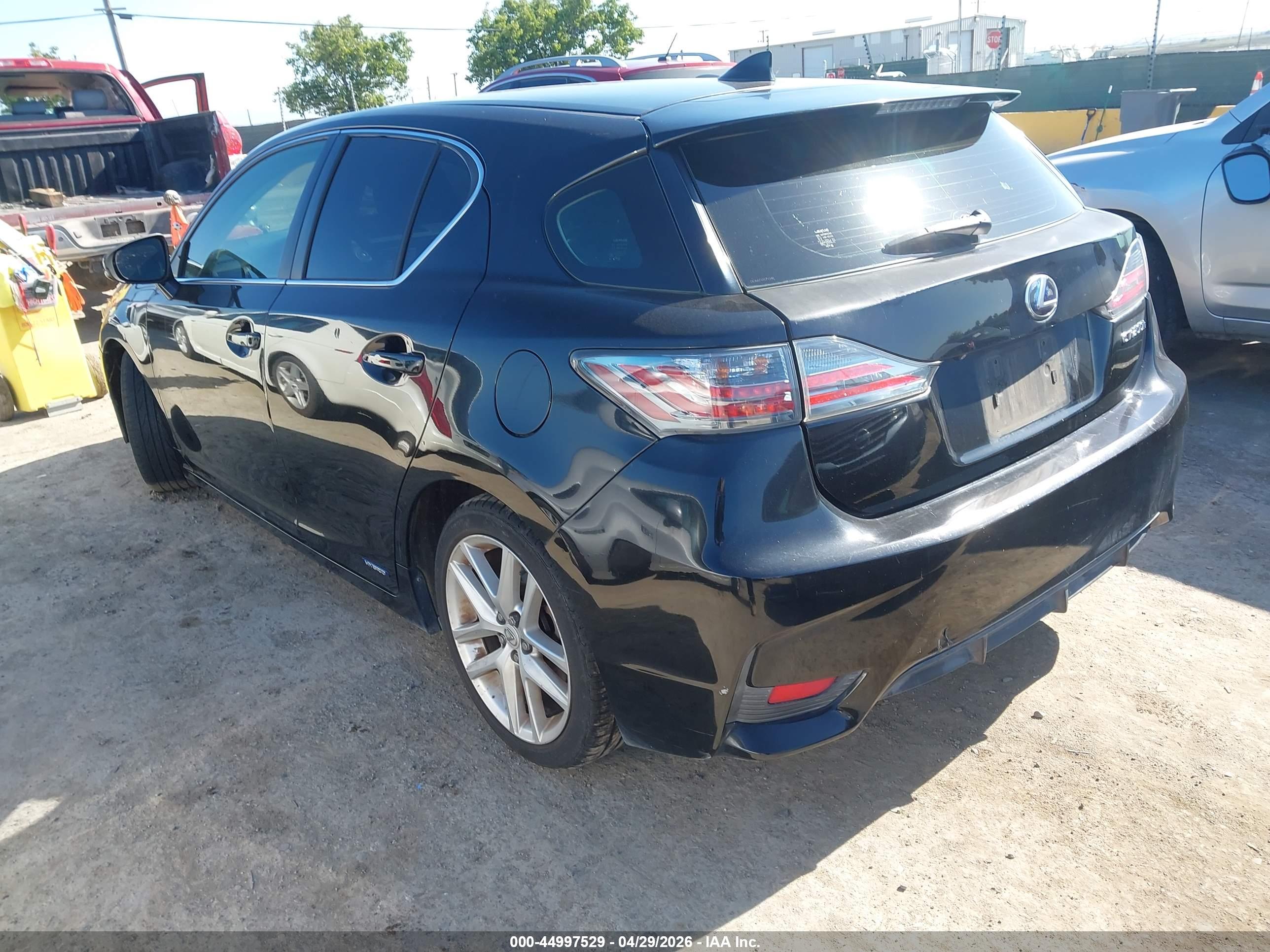 LEXUS CT image 3