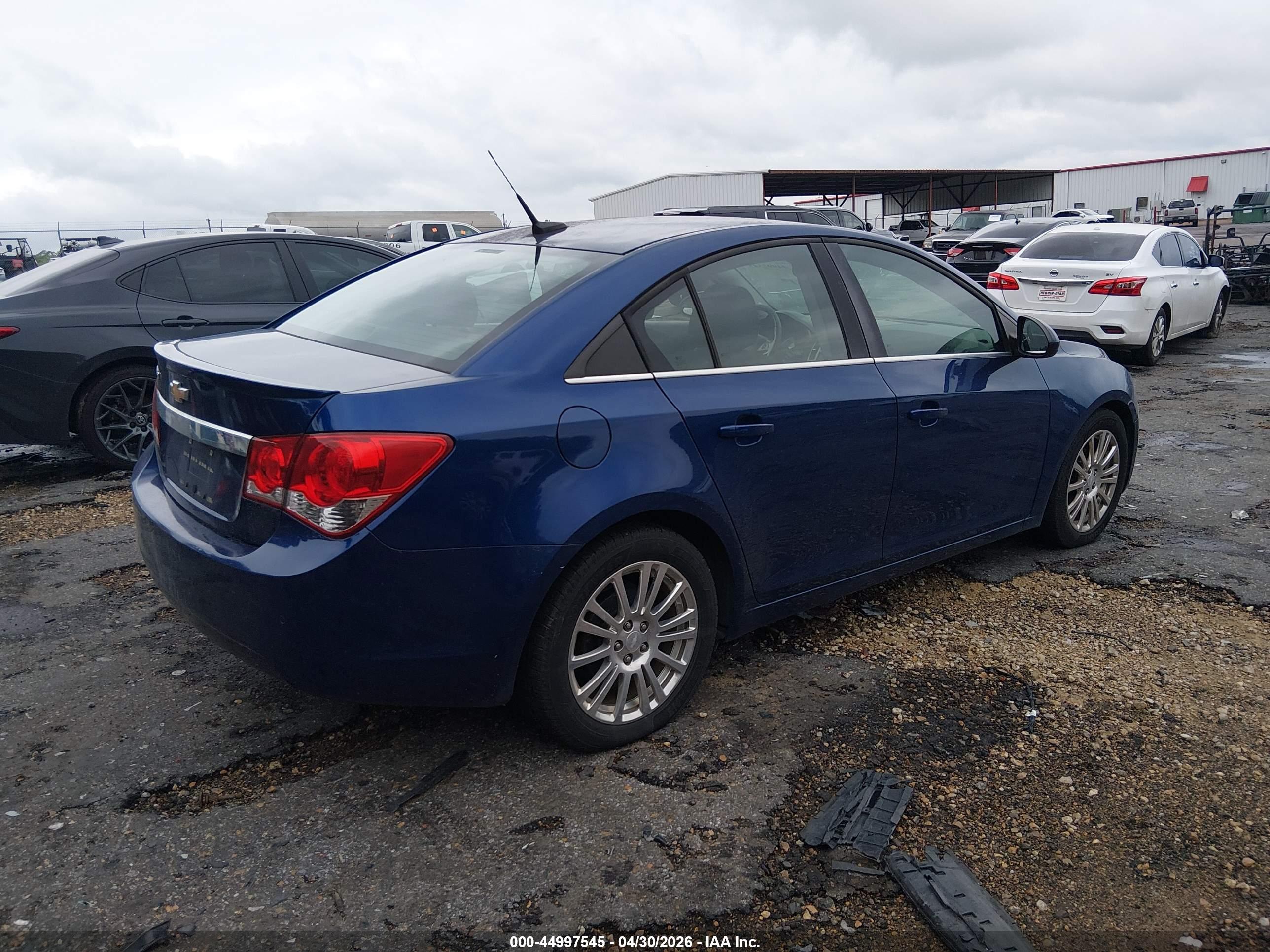 CHEVROLET CRUZE image 4