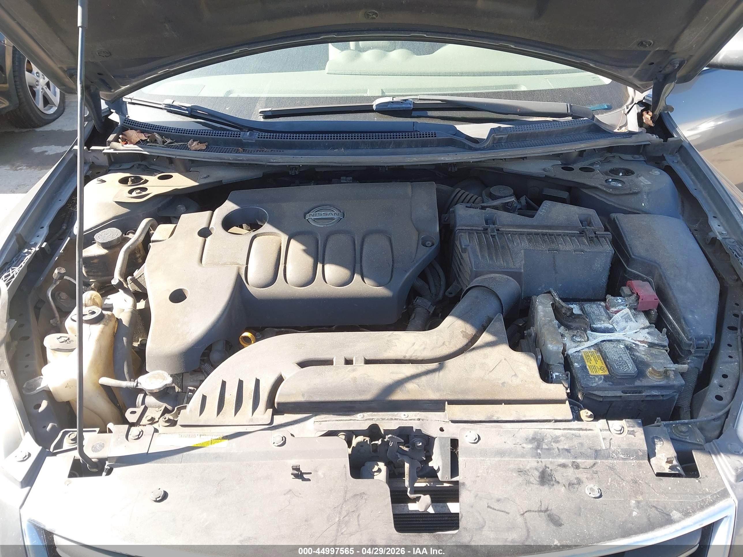 NISSAN ALTIMA image 10