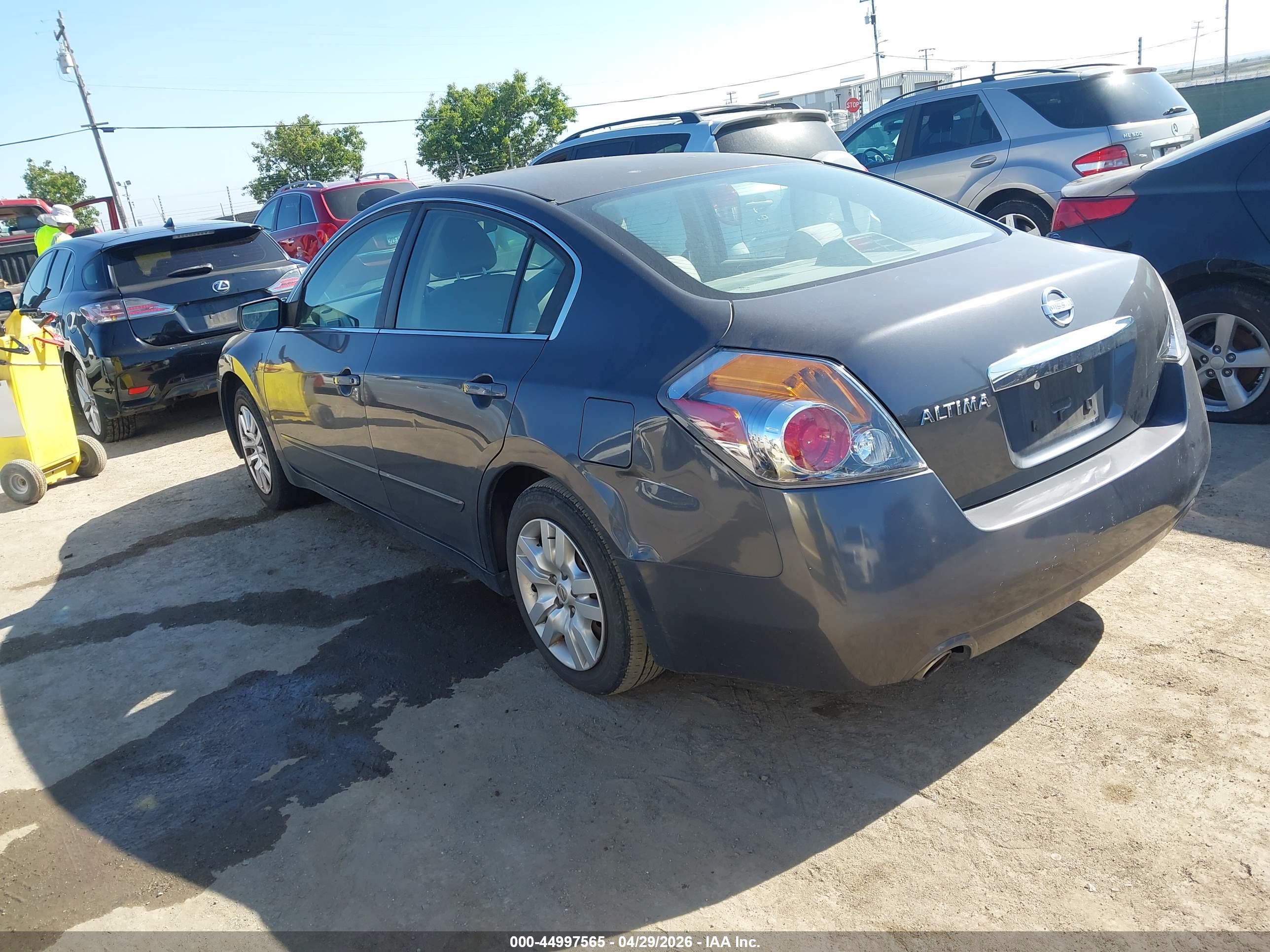 NISSAN ALTIMA image 3