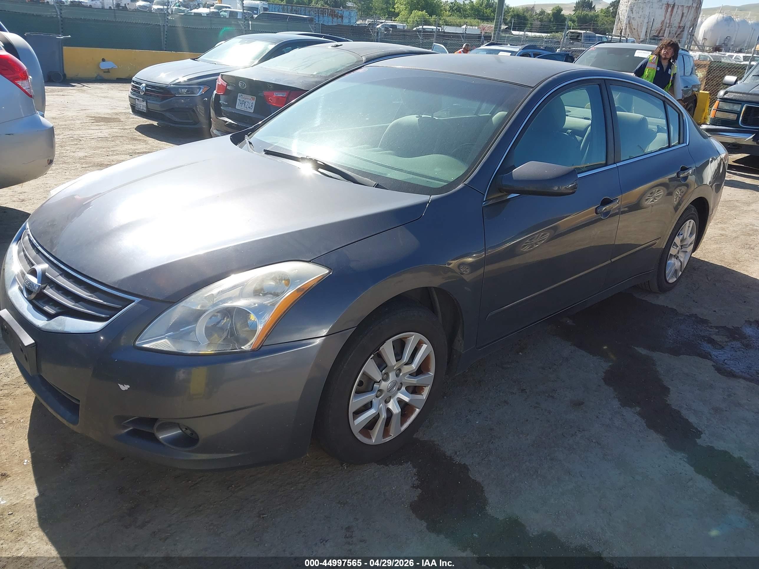 NISSAN ALTIMA image 6