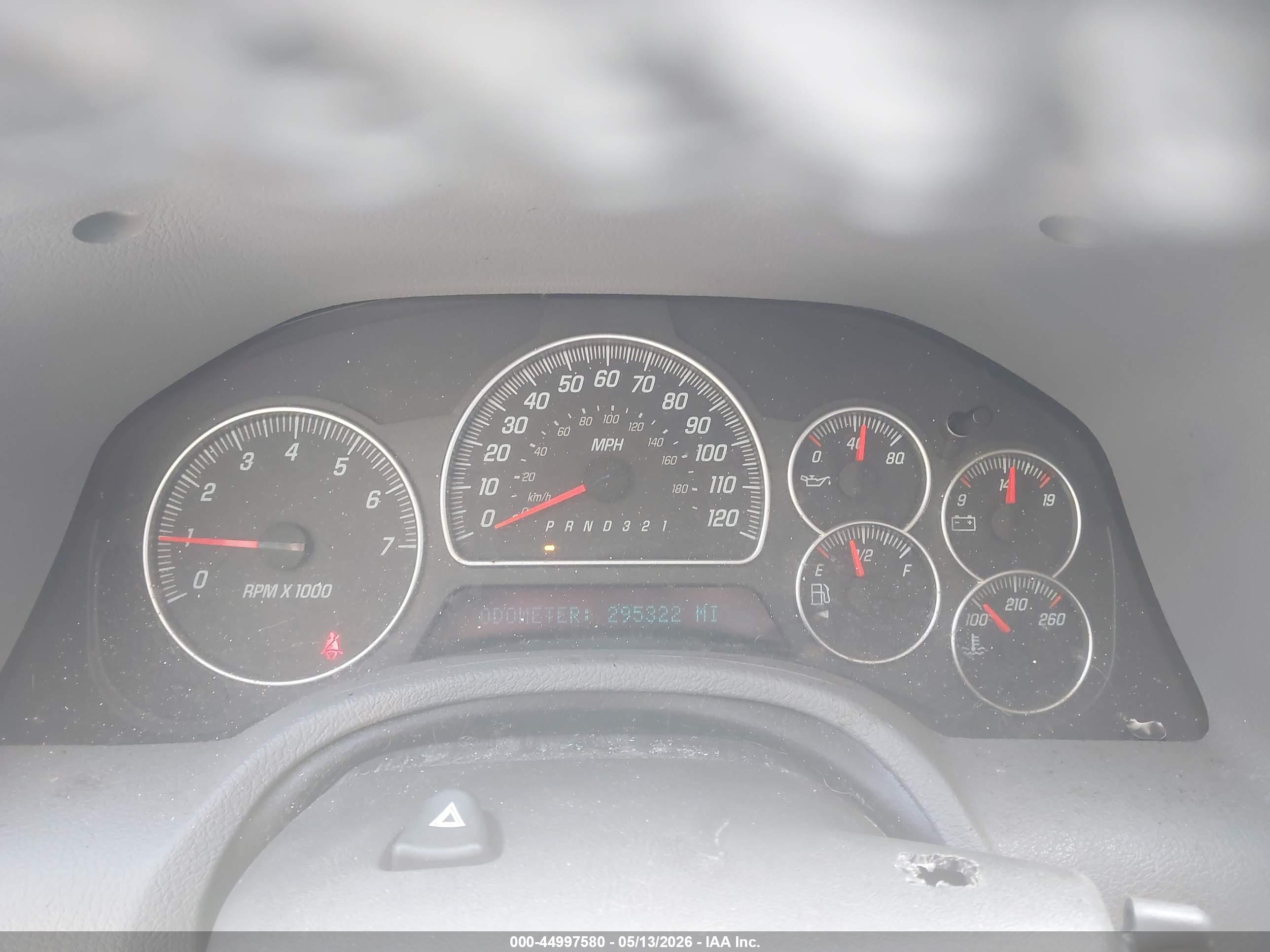 GMC ENVOY image 7