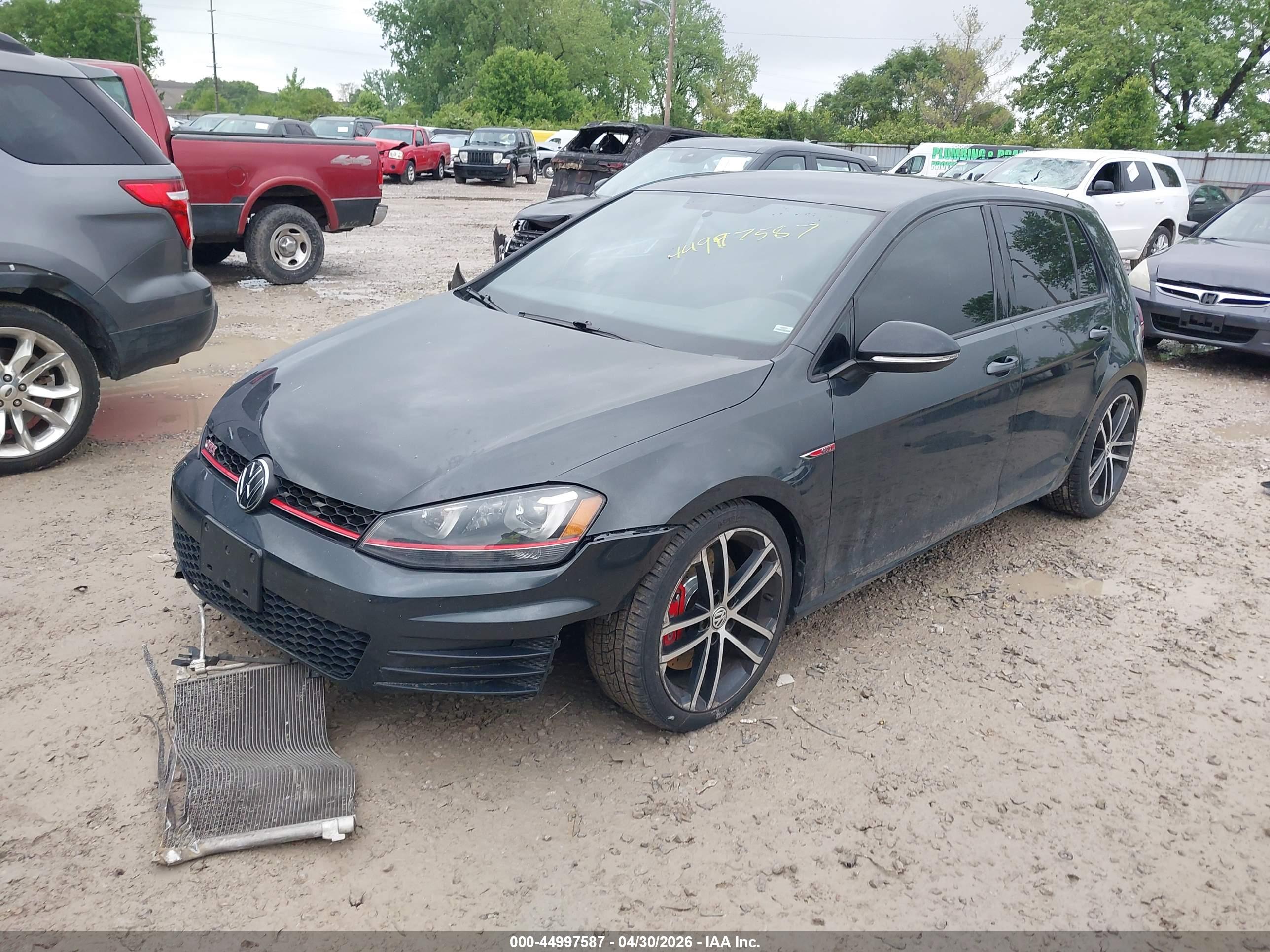 VOLKSWAGEN GOLF image 2