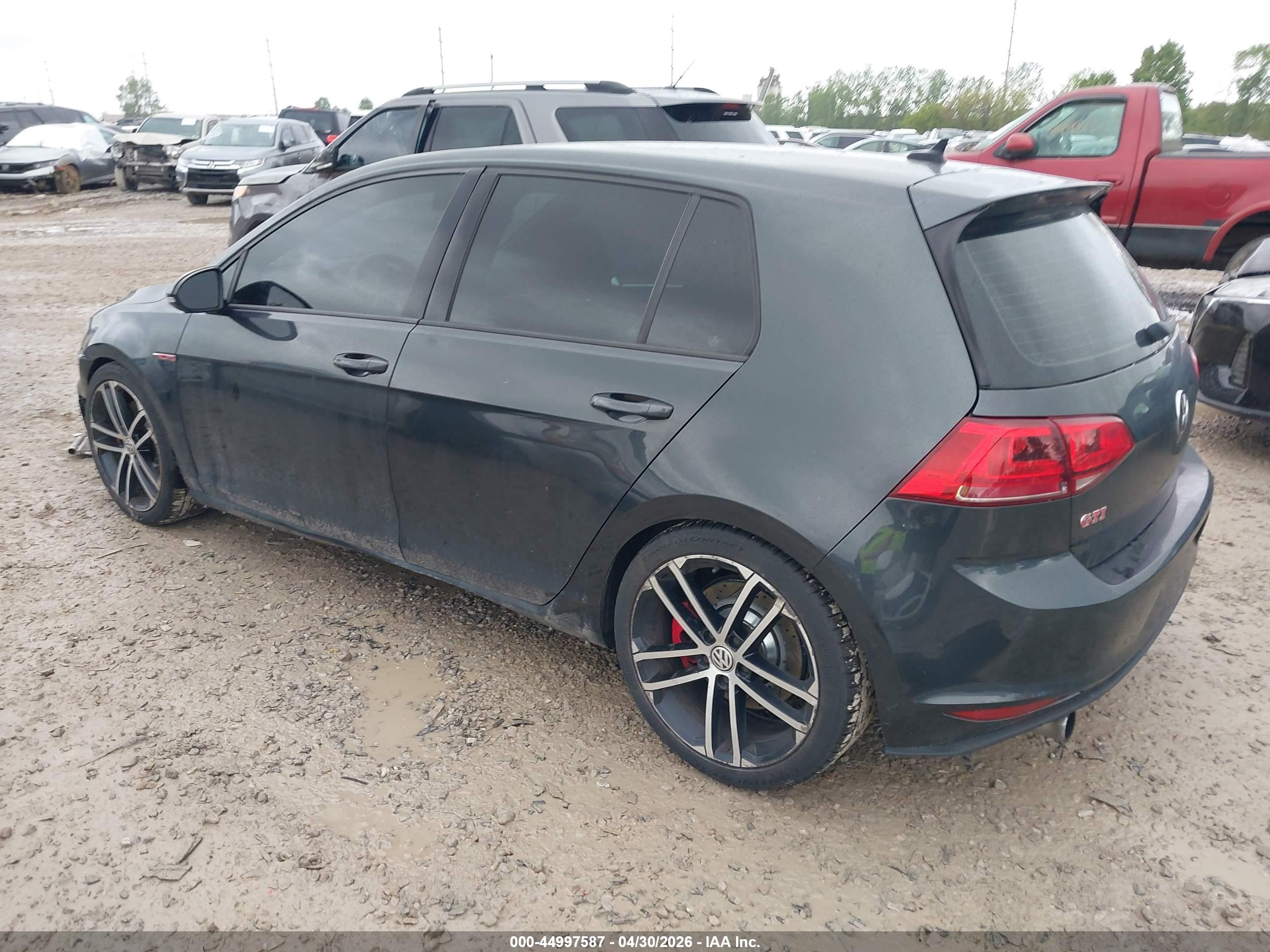 VOLKSWAGEN GOLF image 3