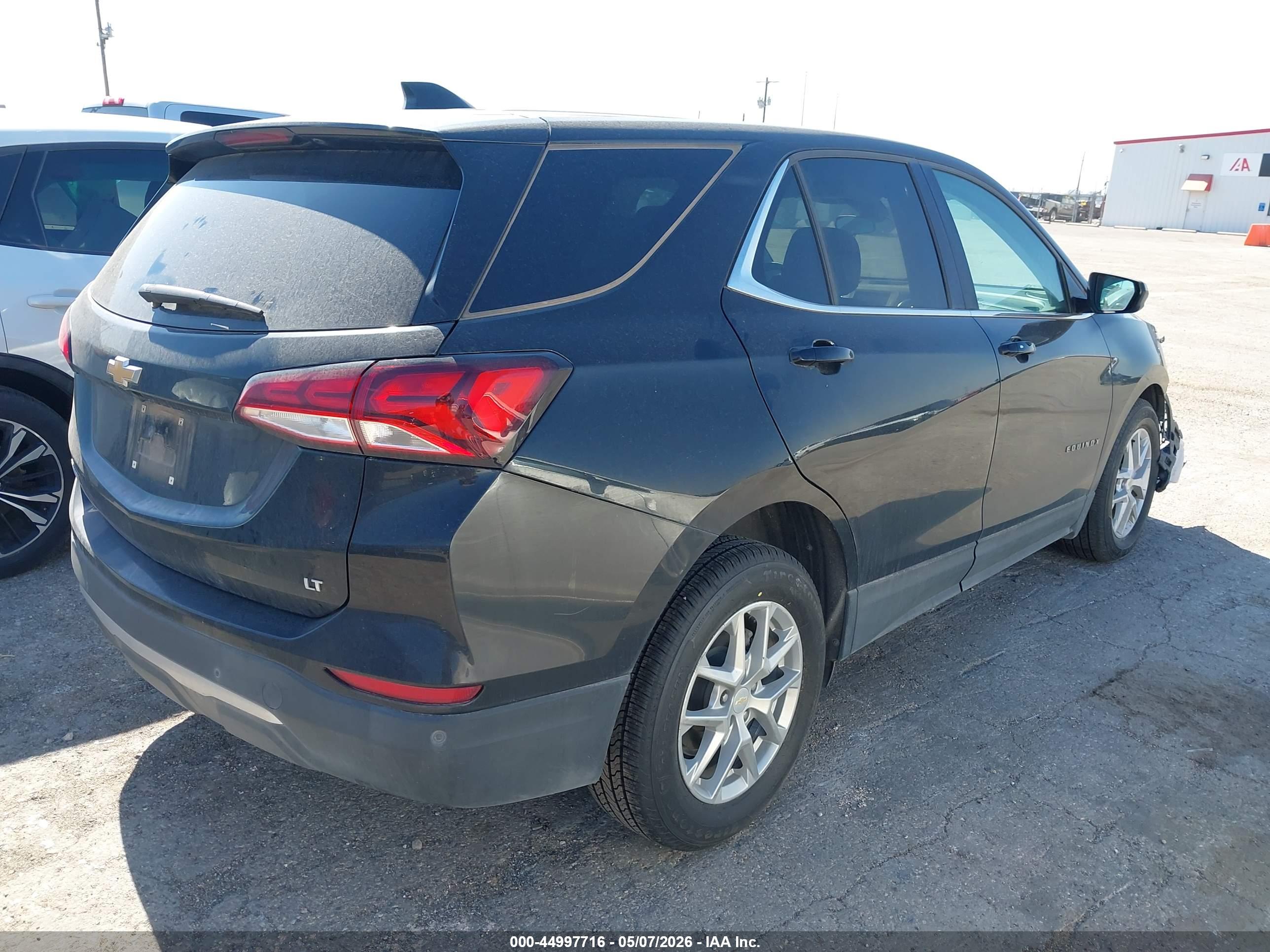 CHEVROLET EQUINOX image 4