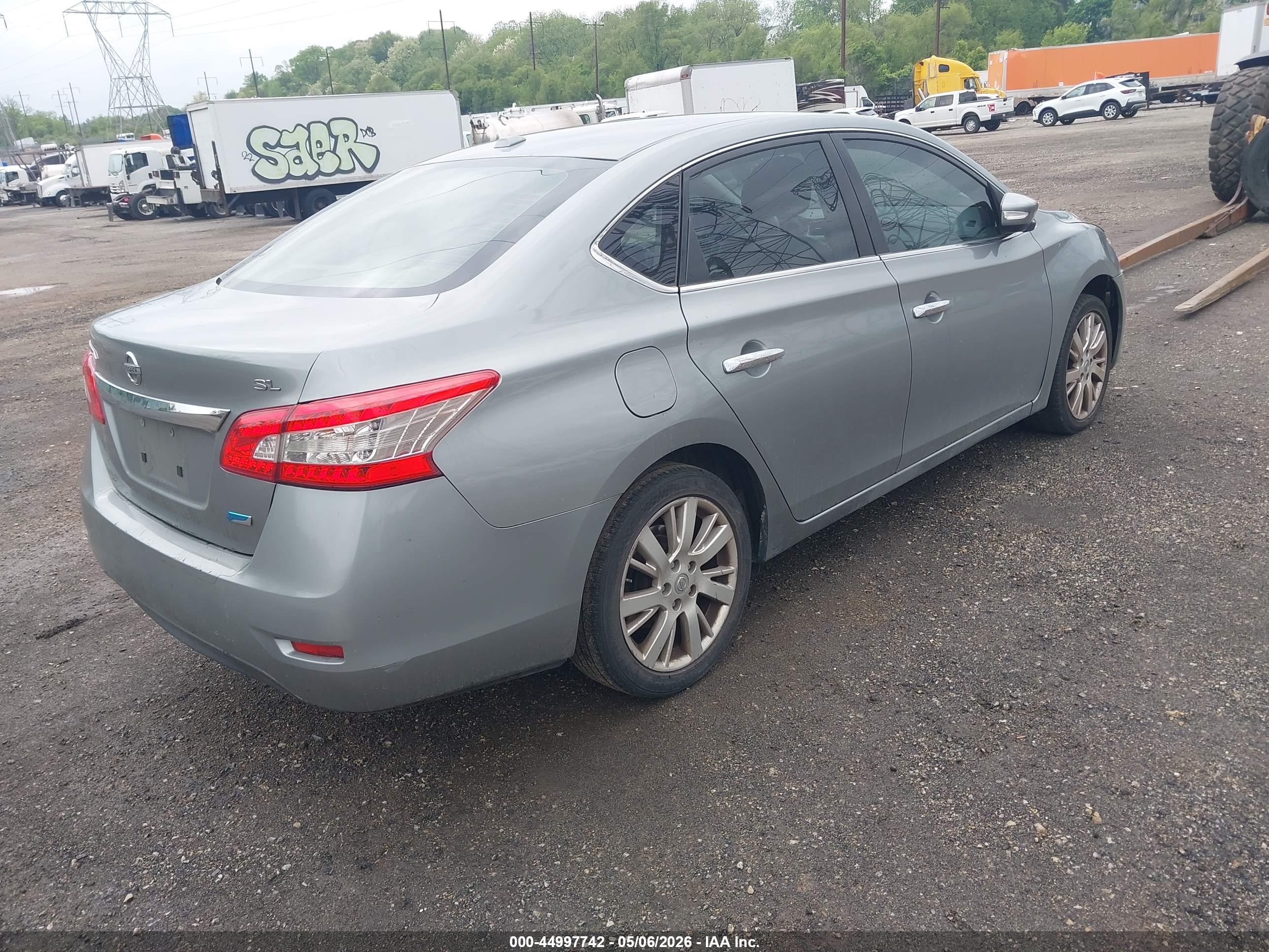 NISSAN SENTRA image 4