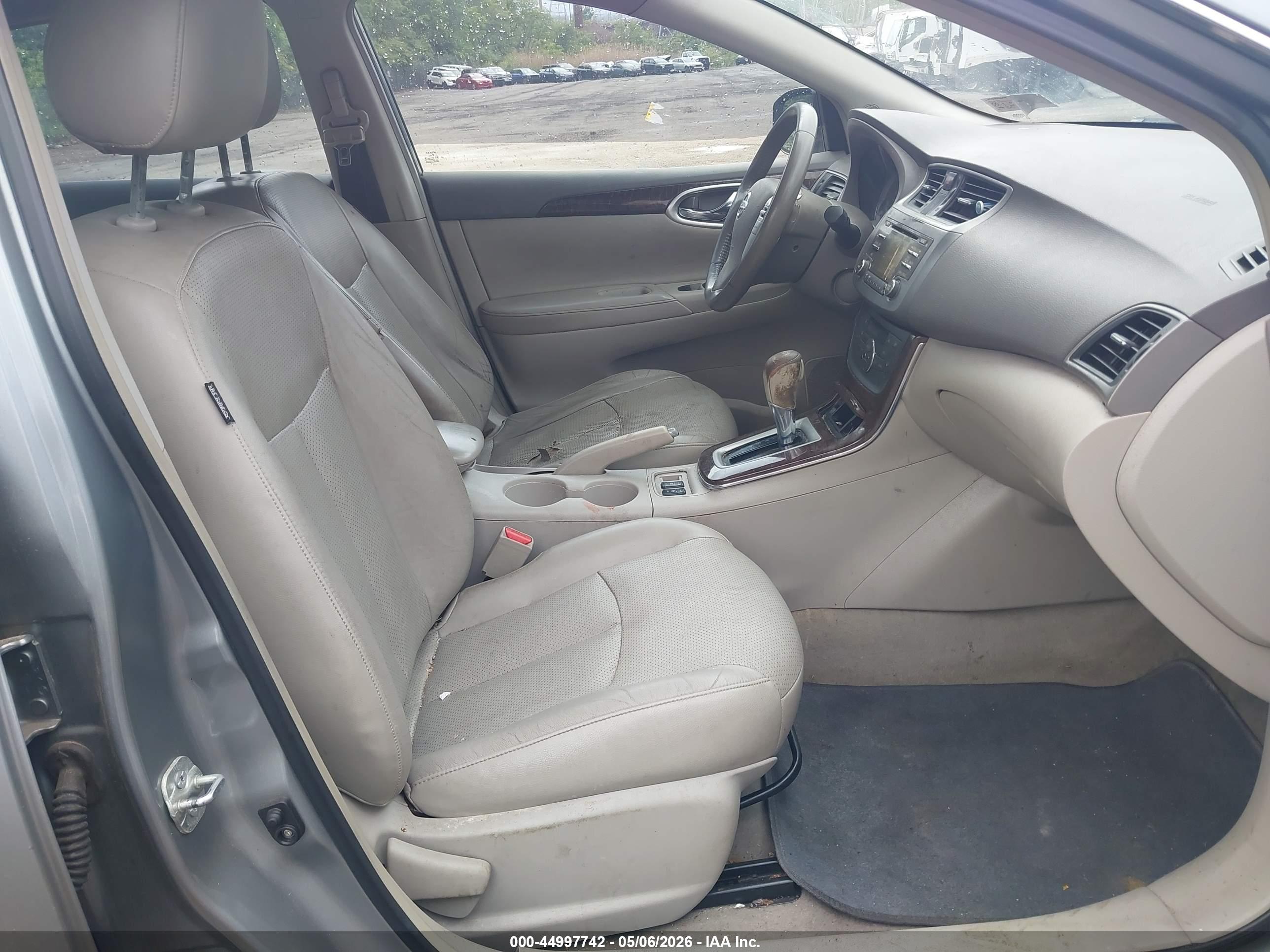 NISSAN SENTRA image 5