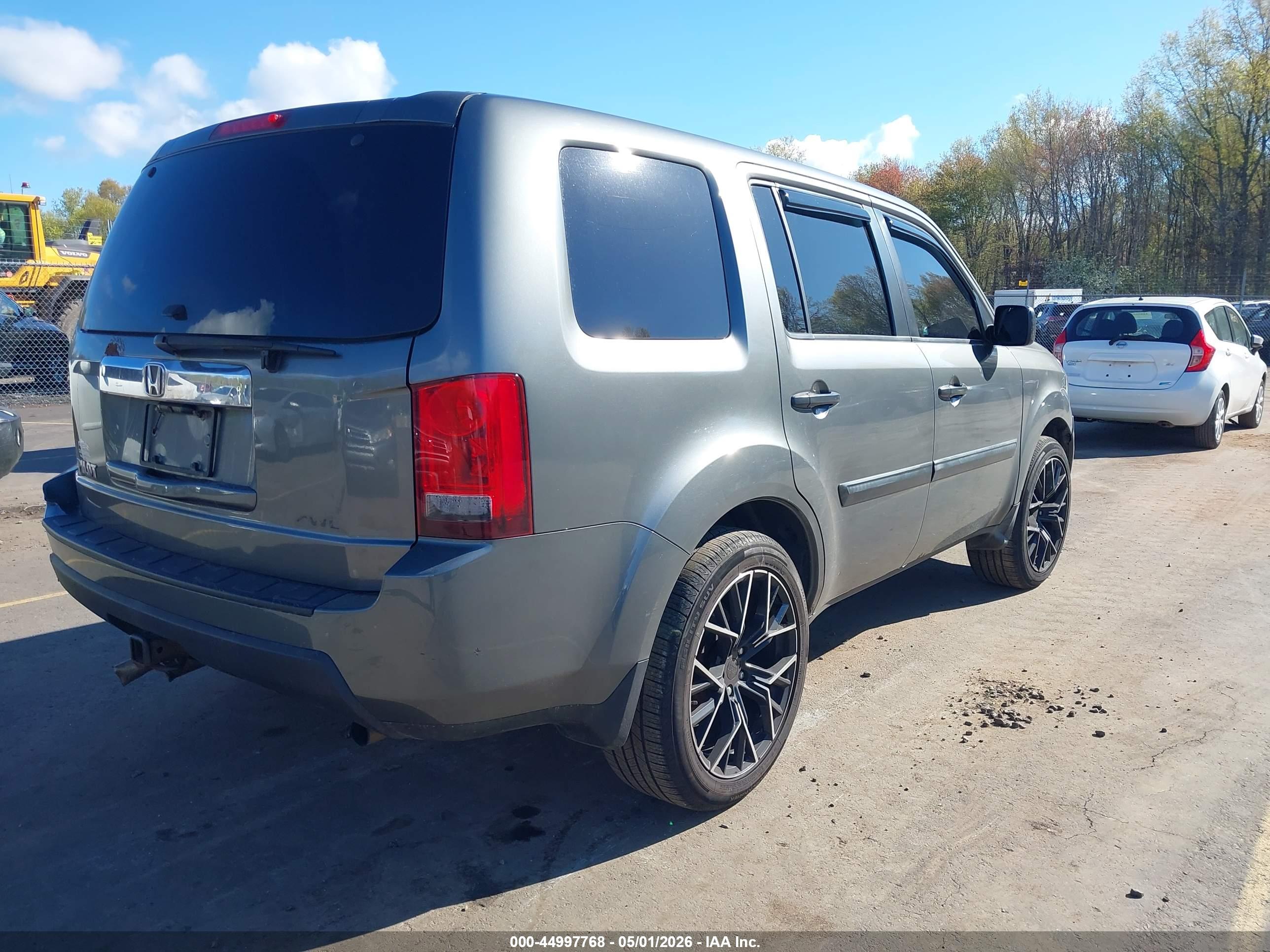 HONDA PILOT image 4