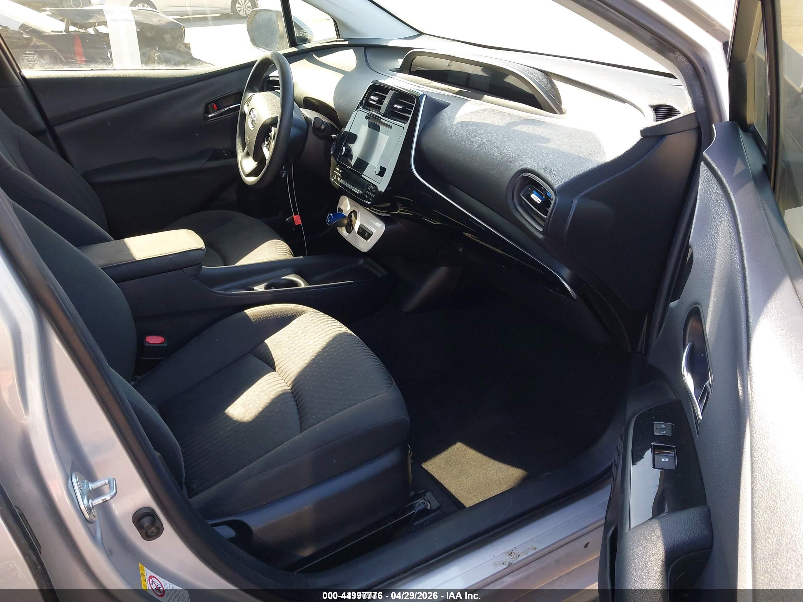TOYOTA PRIUS image 5