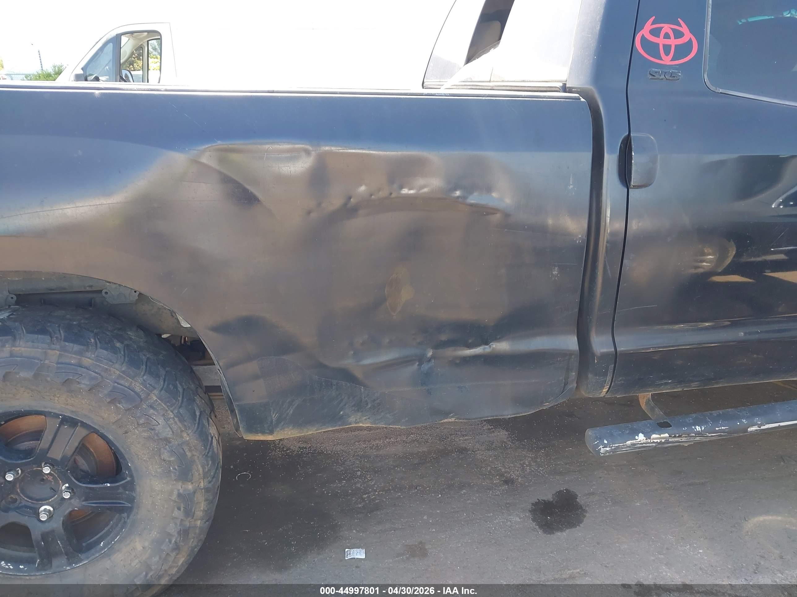 TOYOTA TUNDRA image 6