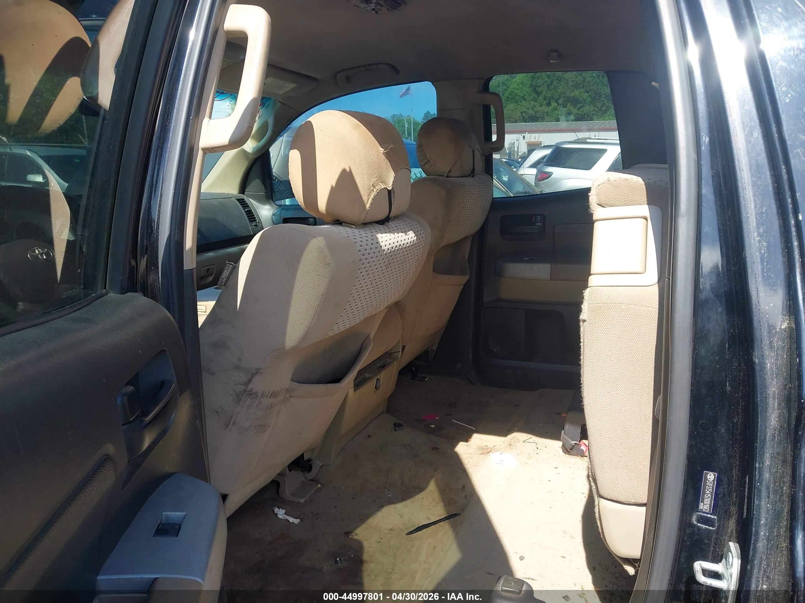 TOYOTA TUNDRA image 8