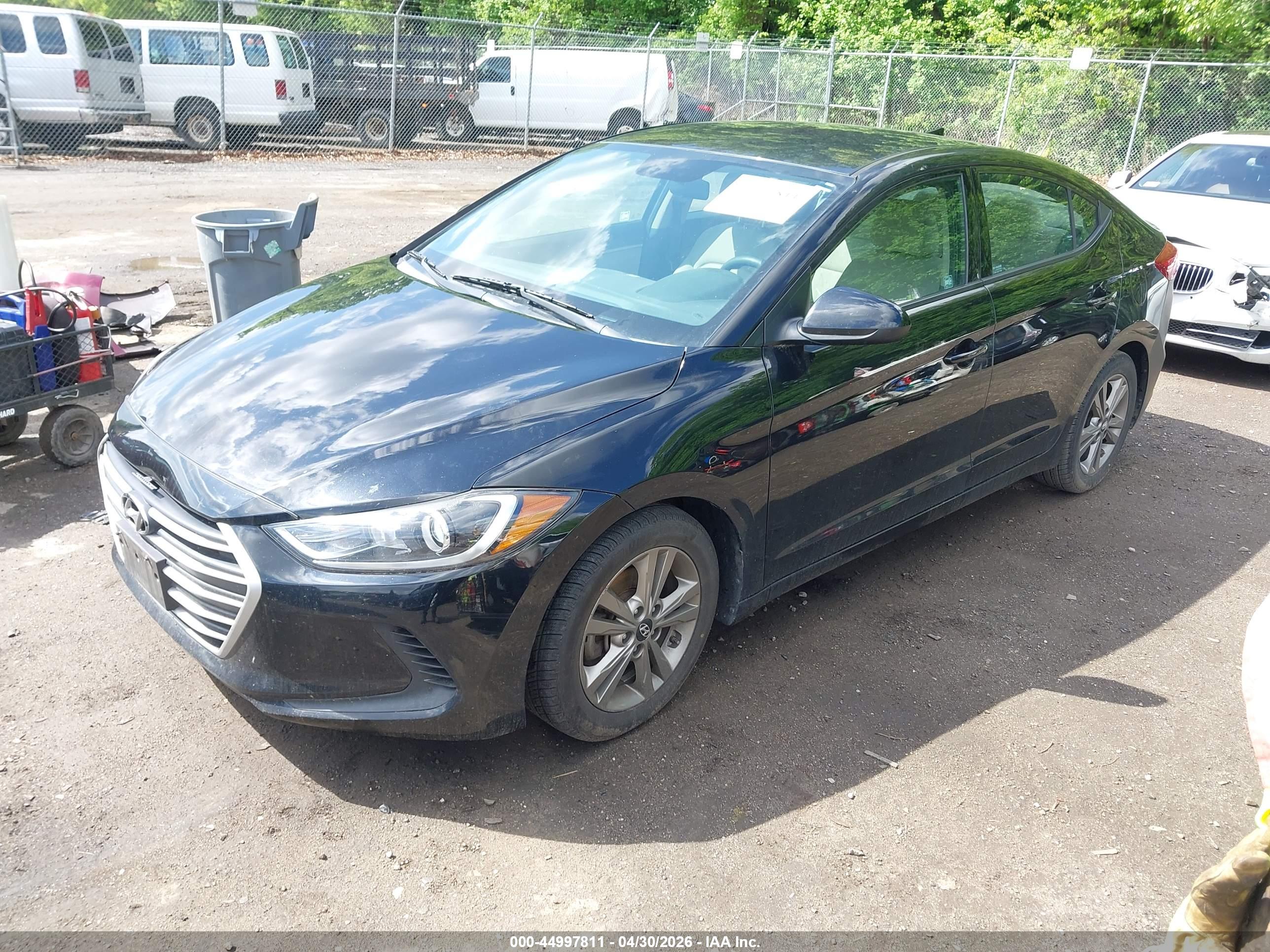 HYUNDAI ELANTRA image 2