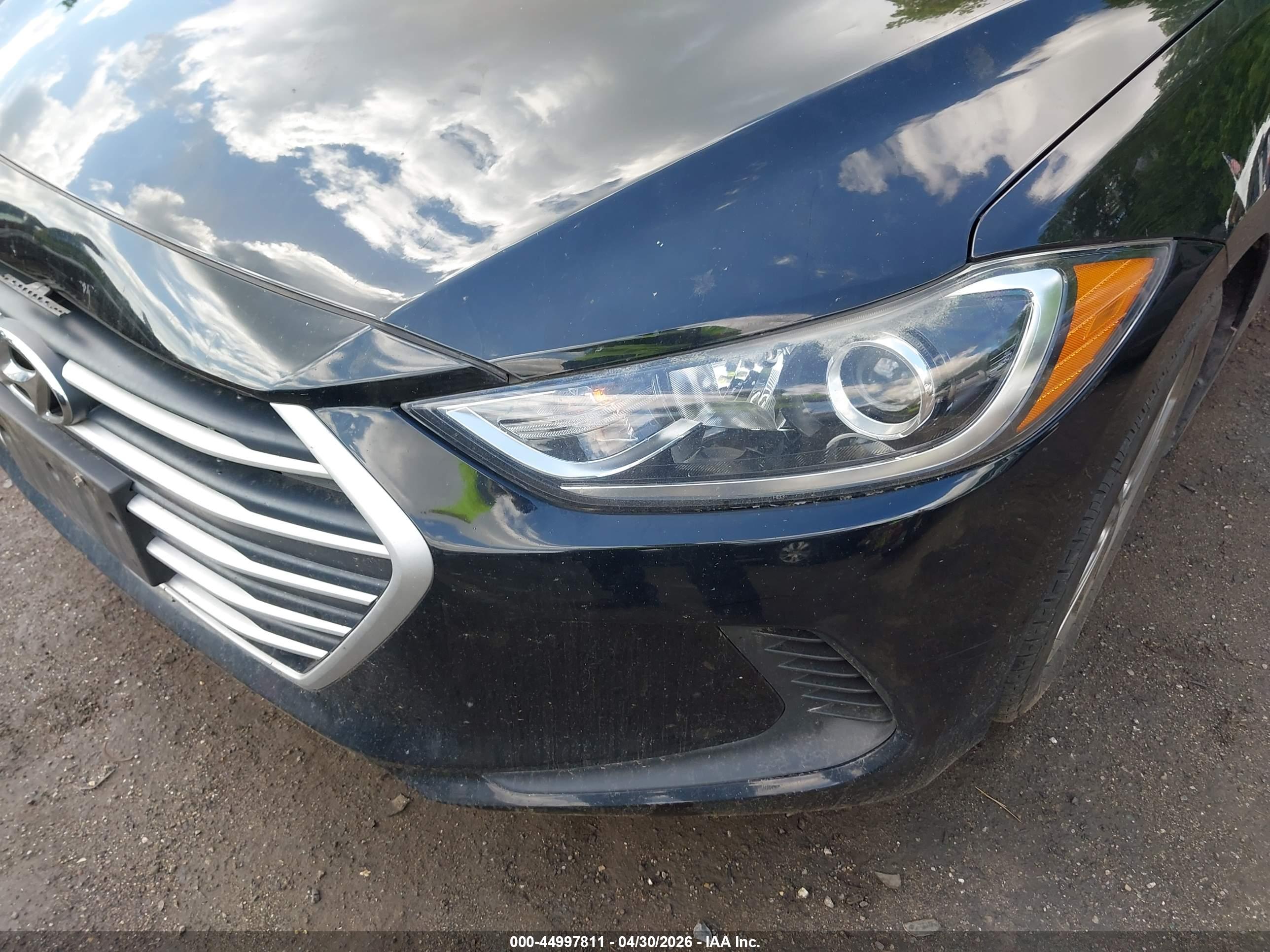 HYUNDAI ELANTRA image 6