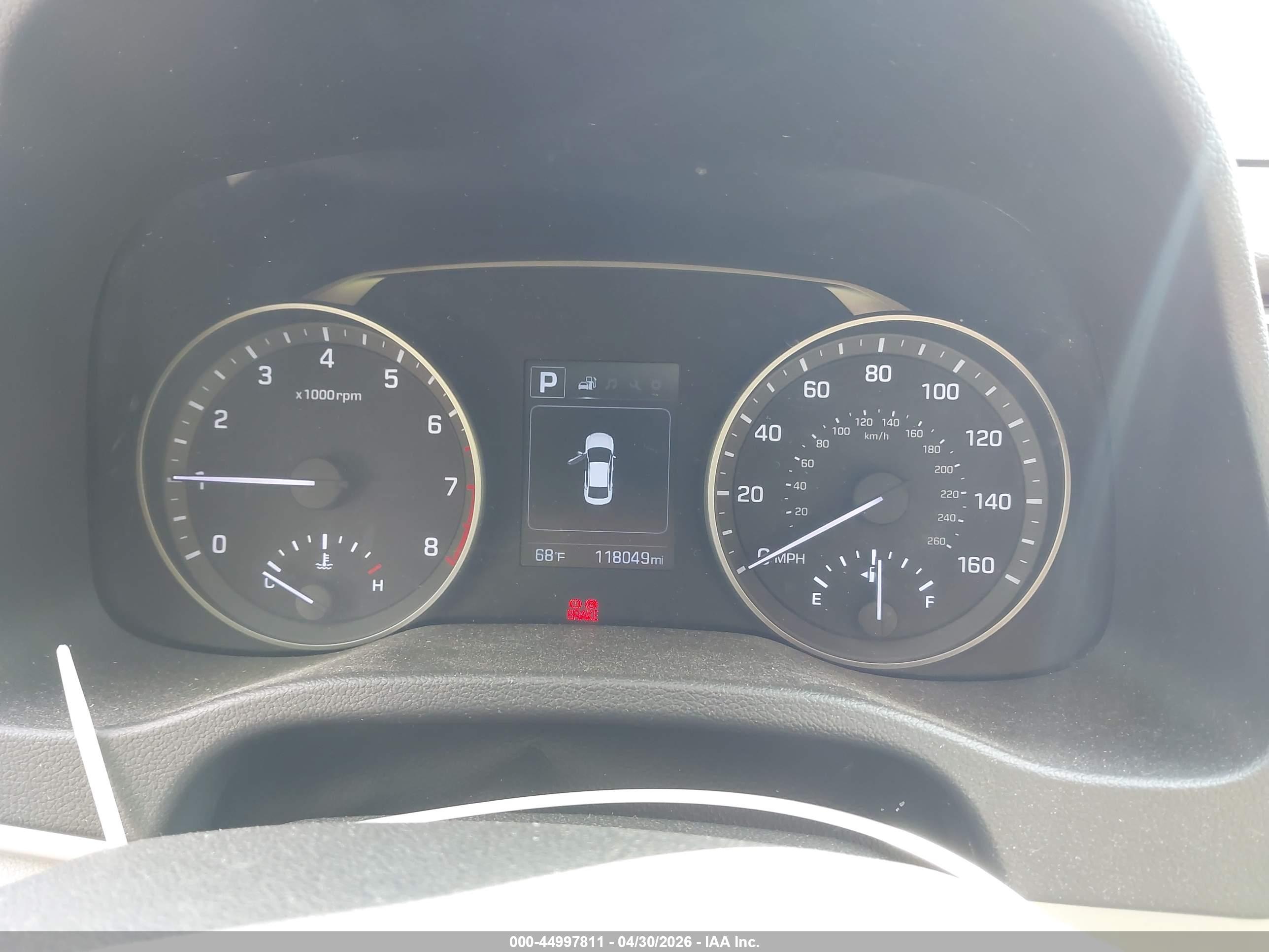 HYUNDAI ELANTRA image 7