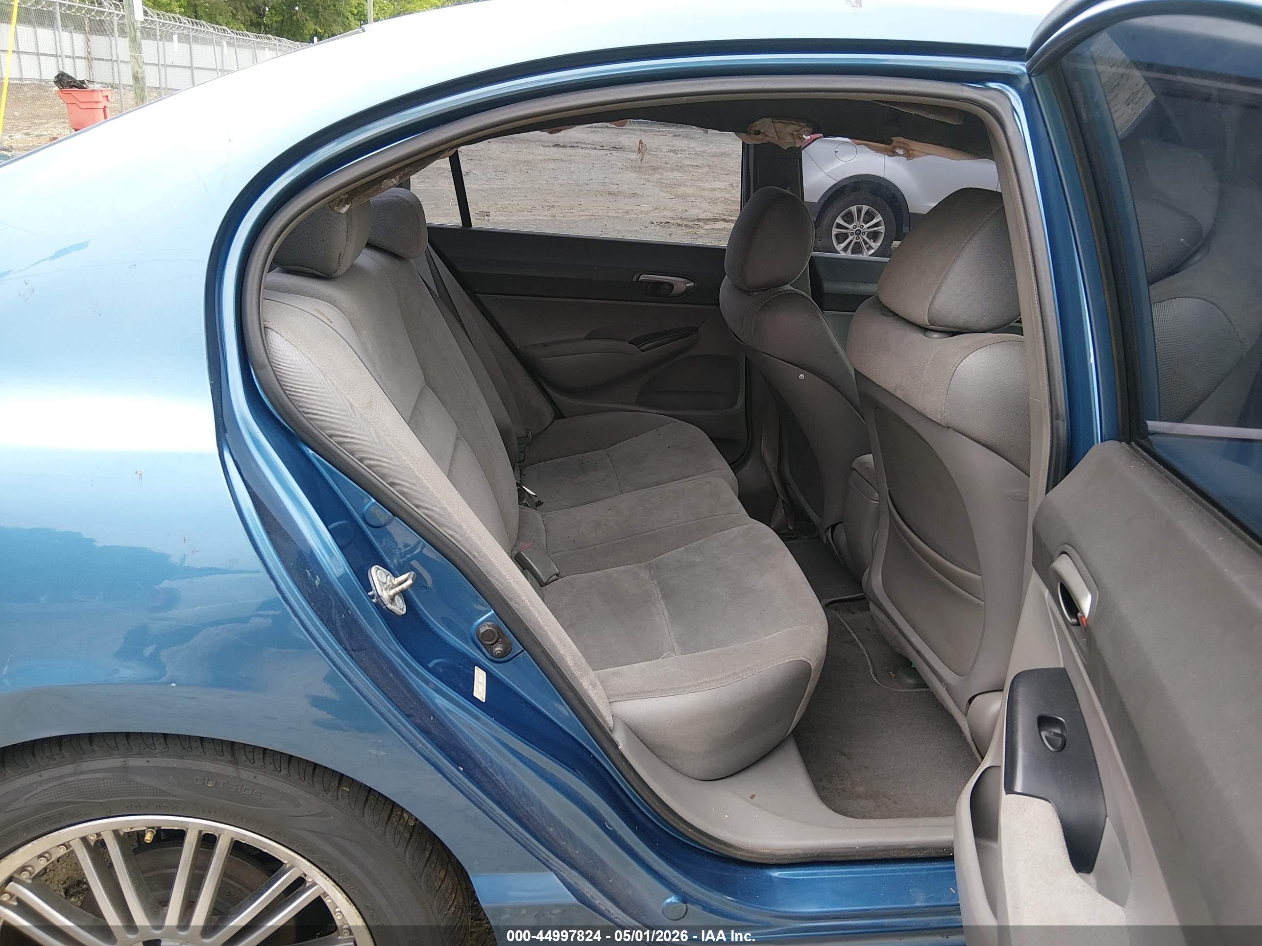 HONDA CIVIC image 8