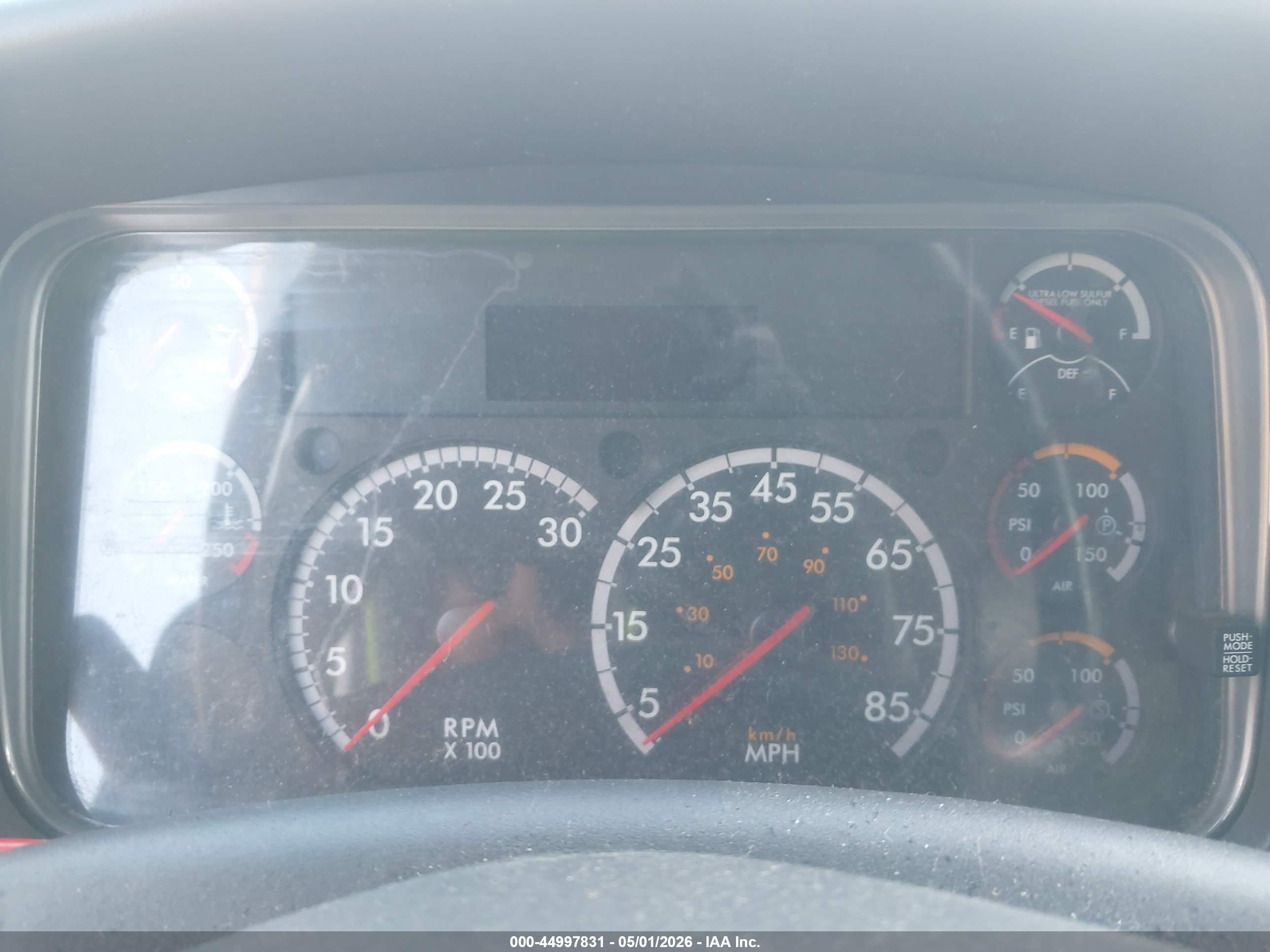 FREIGHTLINER M2 image 6