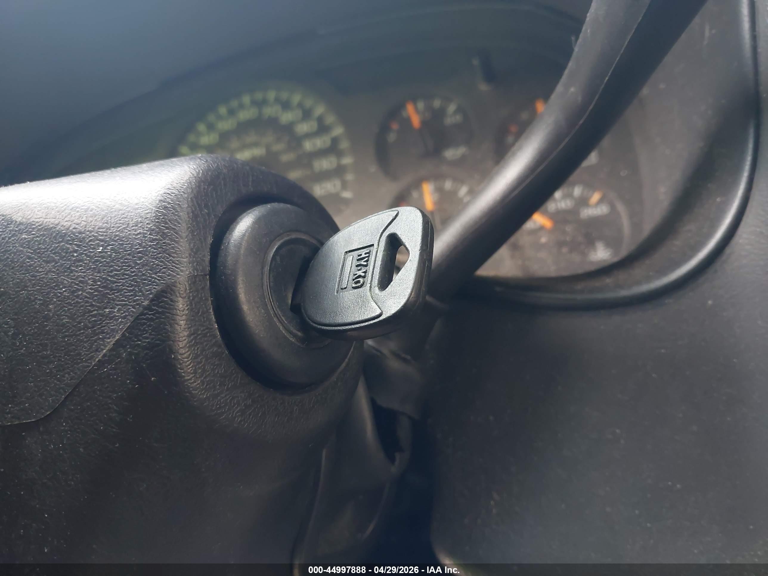 CHEVROLET AVALANCHE image 11
