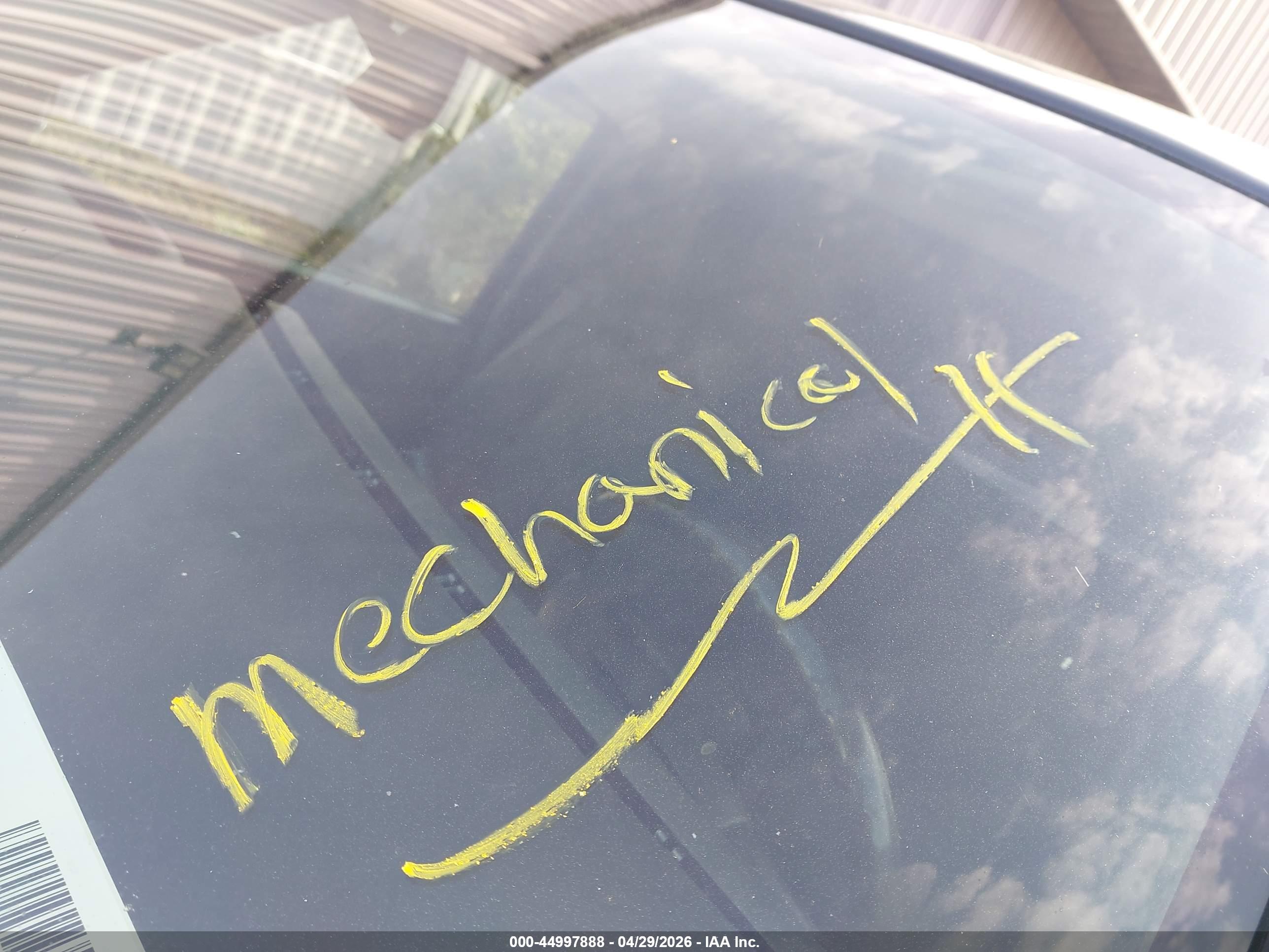 CHEVROLET AVALANCHE image 6