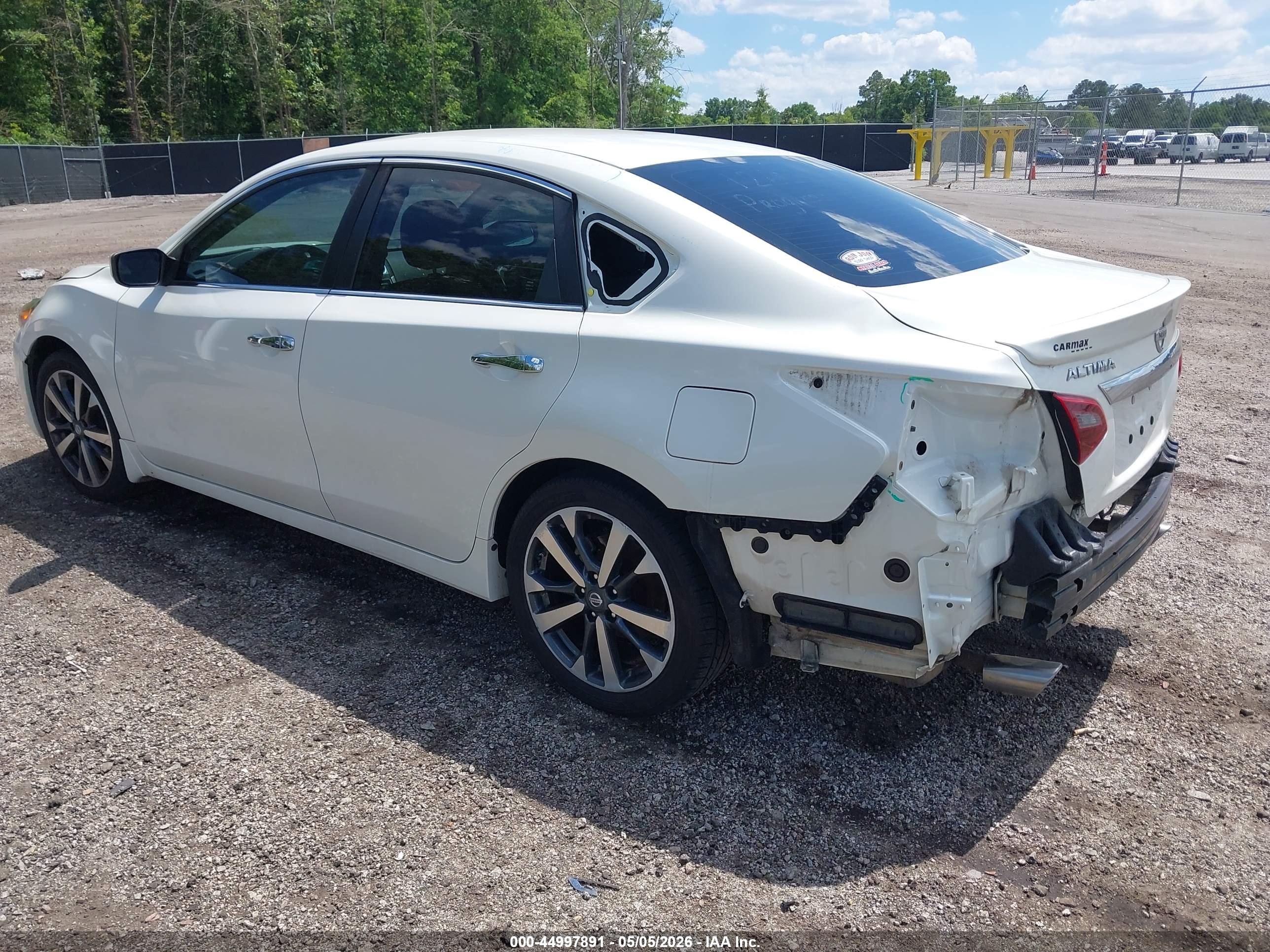 NISSAN ALTIMA image 3