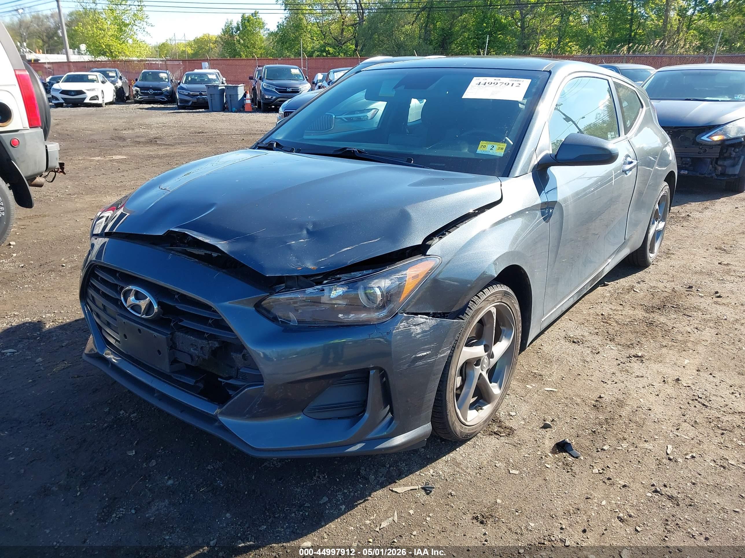 HYUNDAI VELOSTER image 6