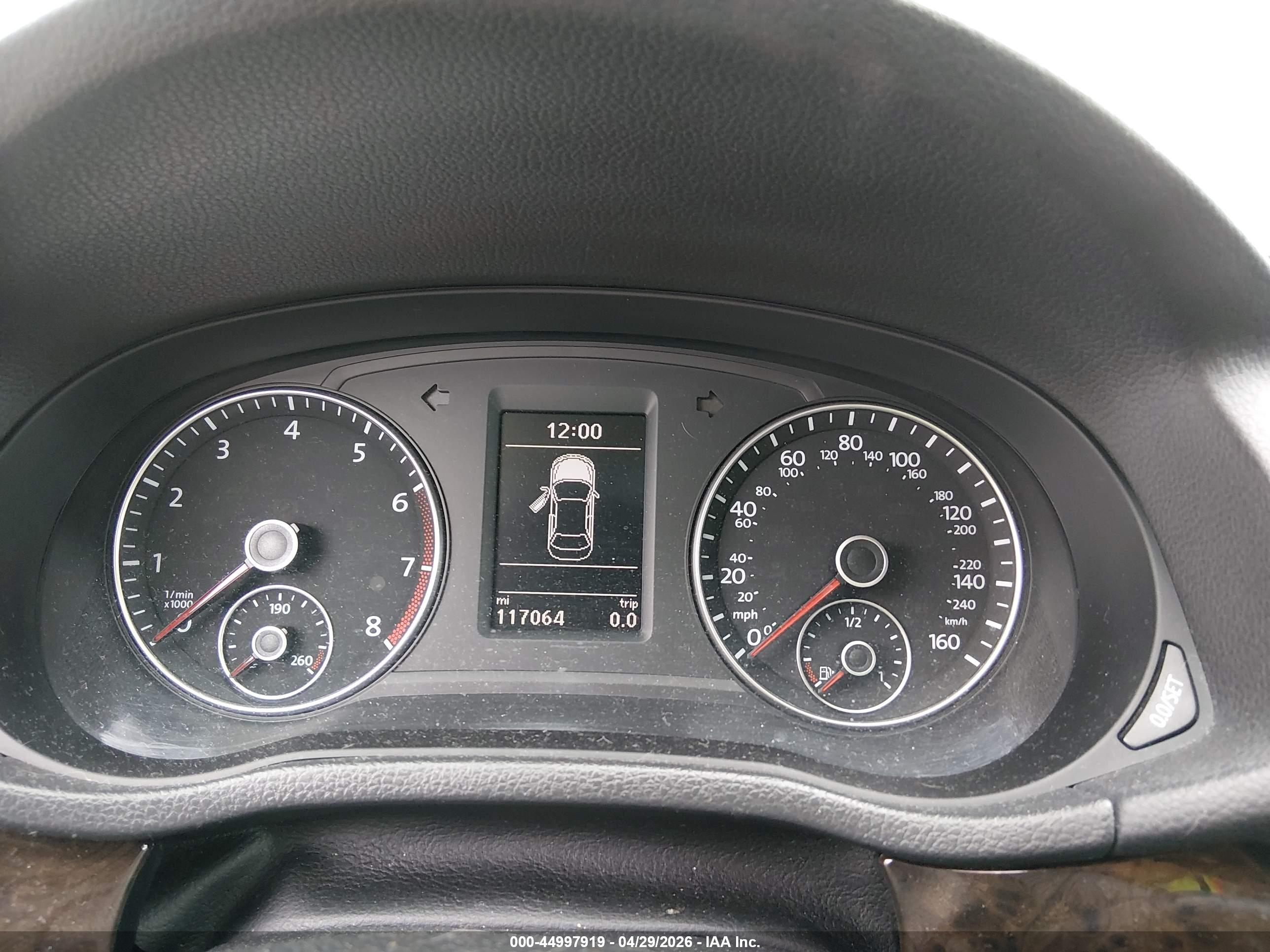 VOLKSWAGEN PASSAT image 7