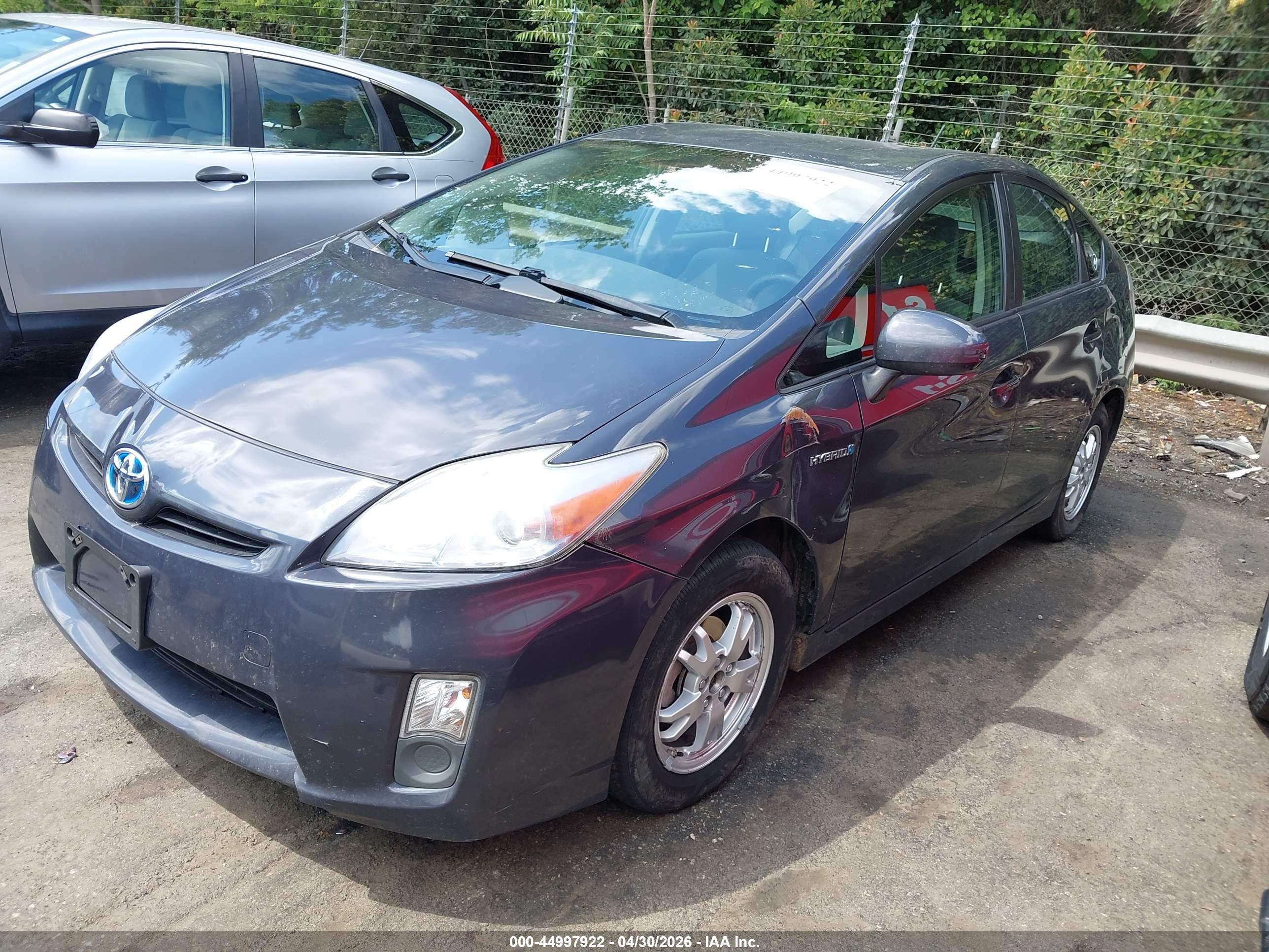 TOYOTA PRIUS image 2