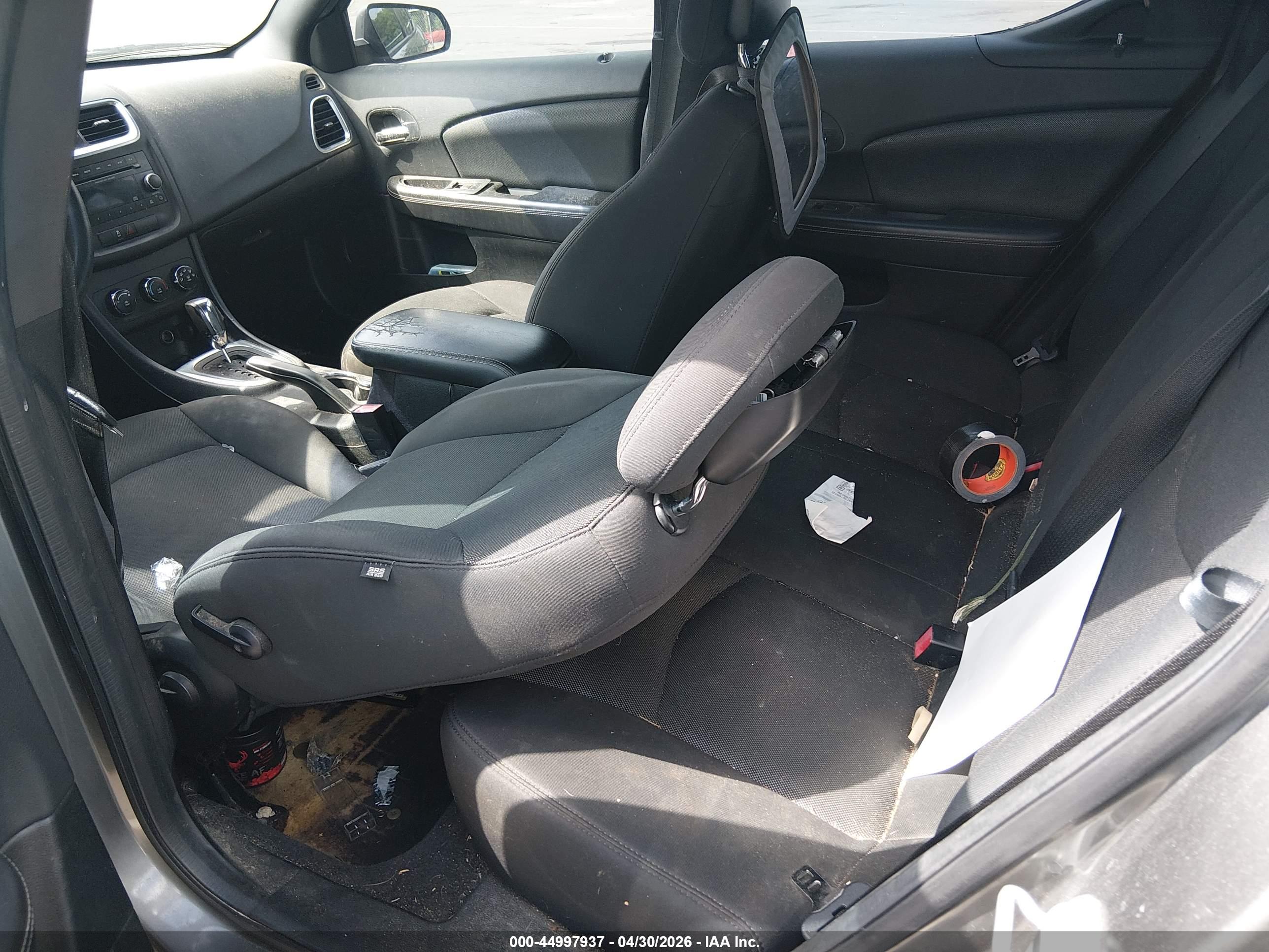 DODGE AVENGER image 8