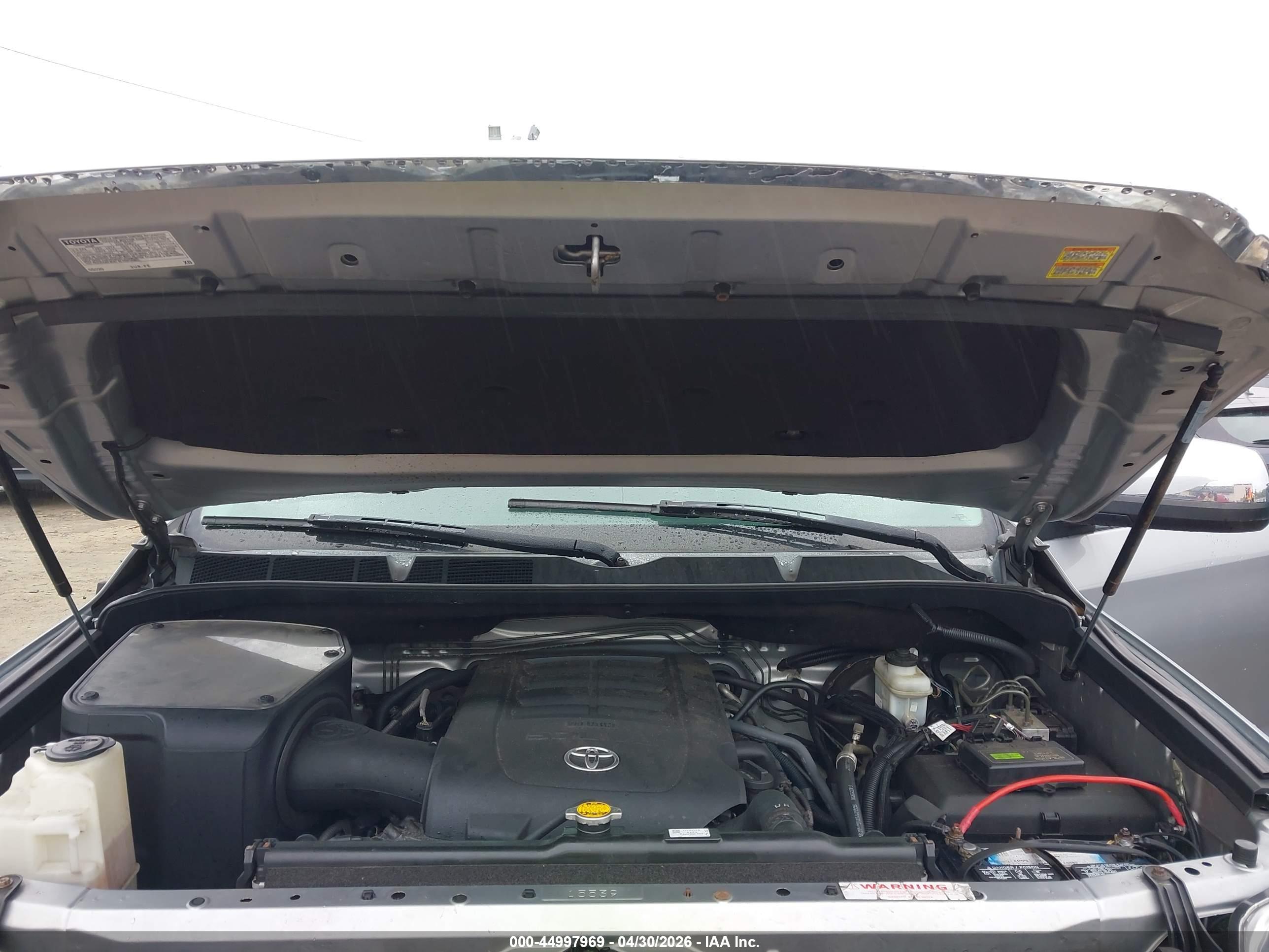 TOYOTA TUNDRA image 10