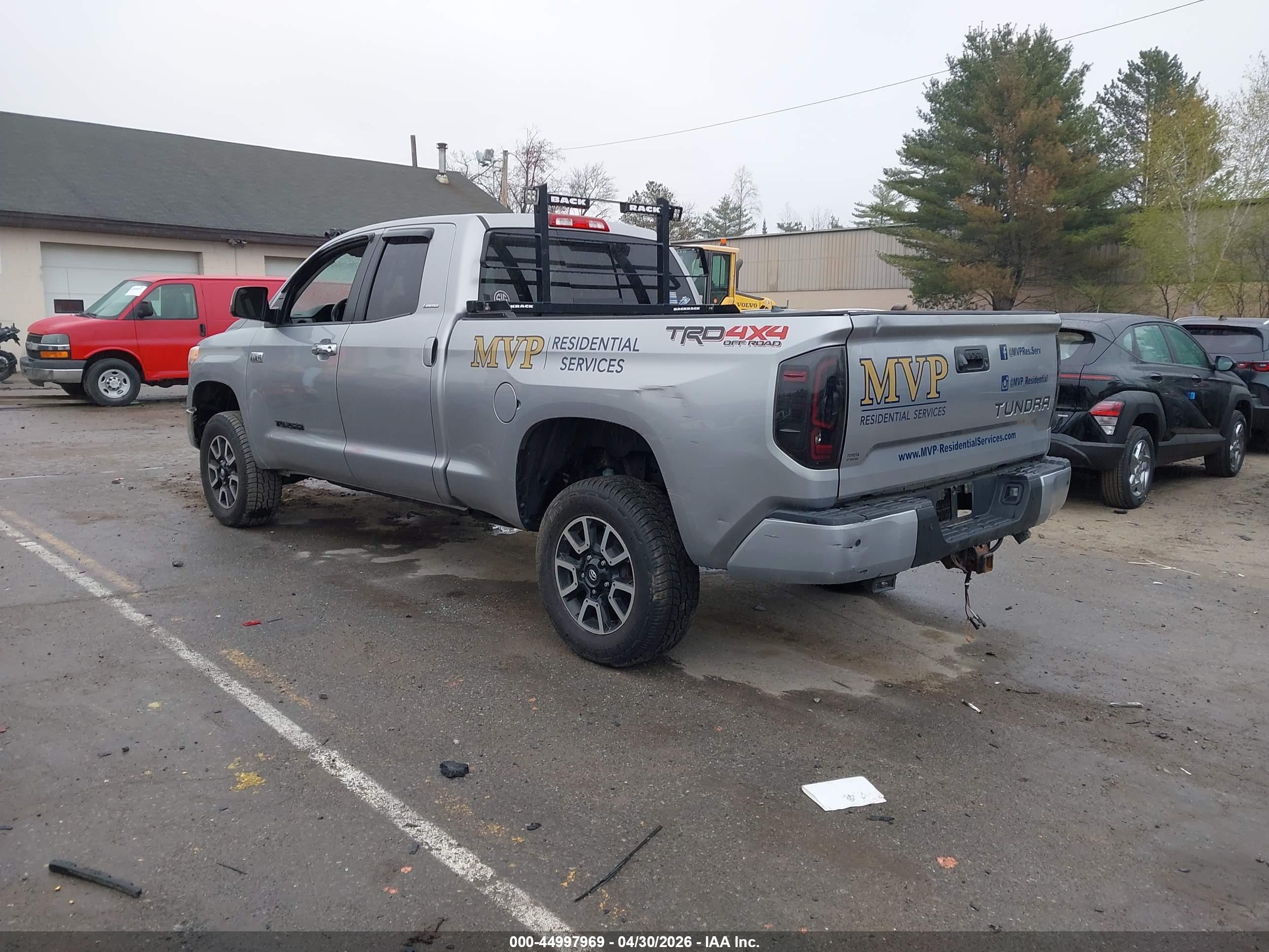 TOYOTA TUNDRA image 3