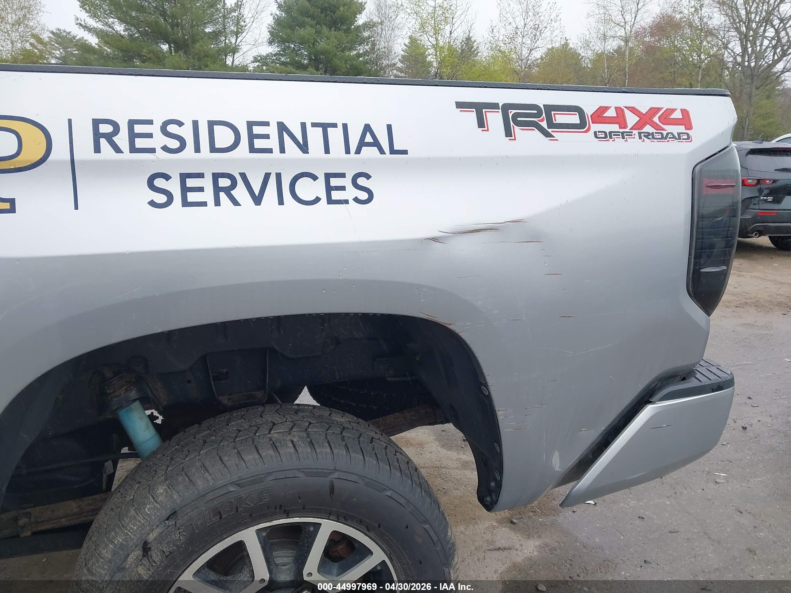 TOYOTA TUNDRA image 6