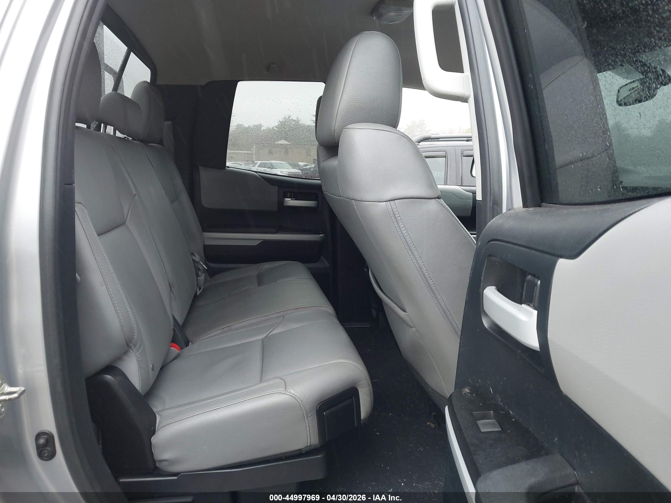TOYOTA TUNDRA image 8