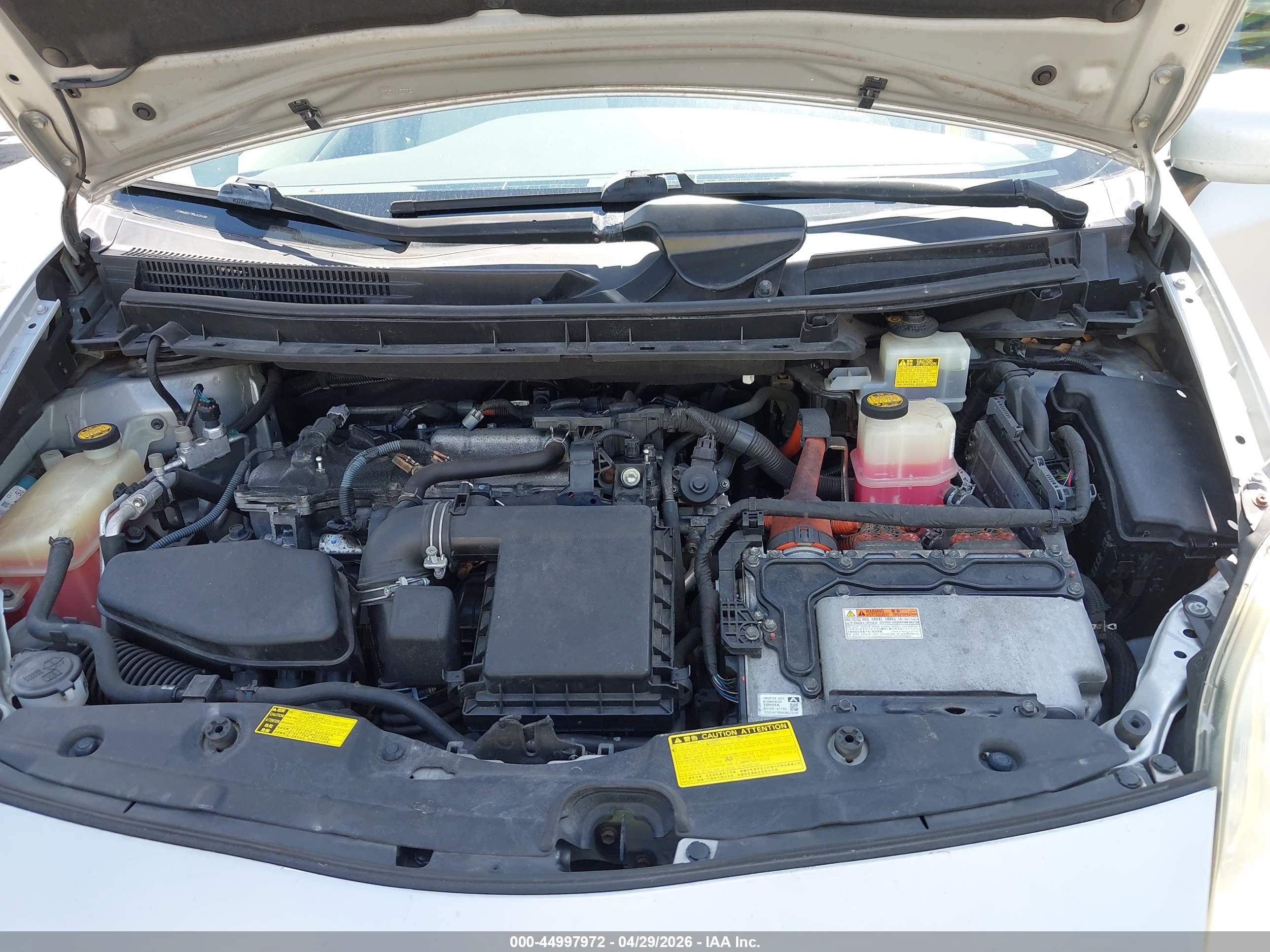 TOYOTA PRIUS image 10