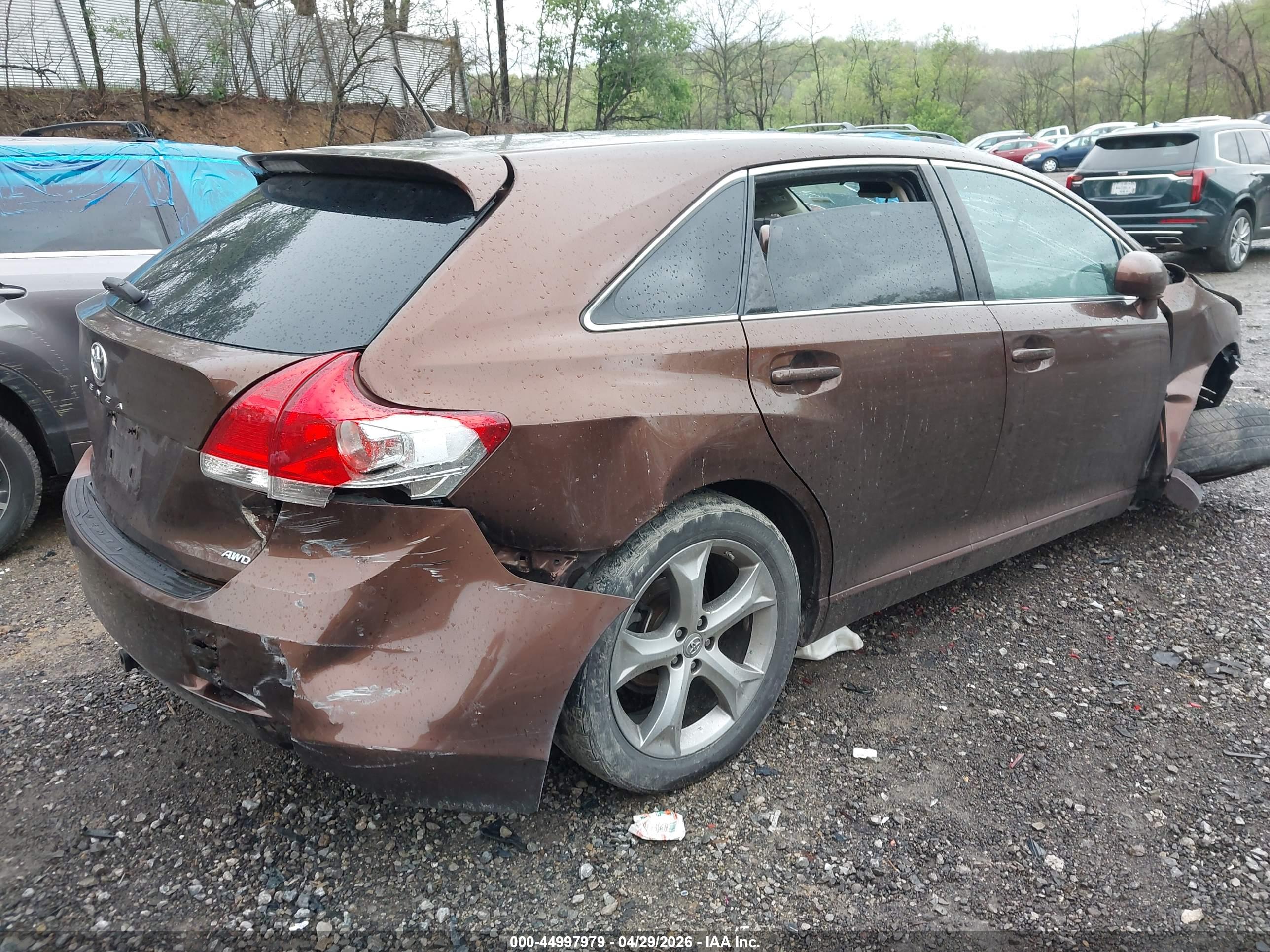 TOYOTA VENZA image 4