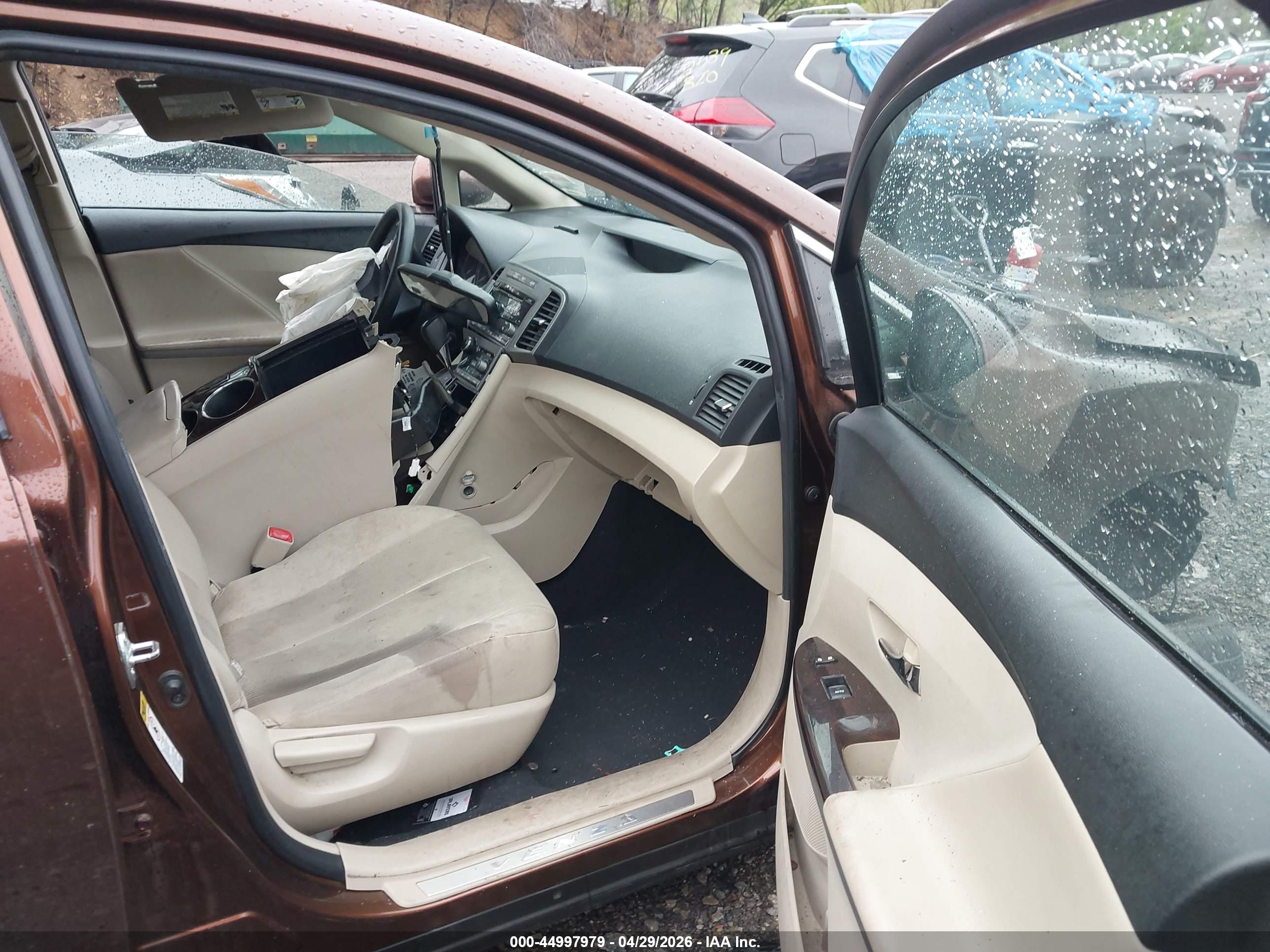 TOYOTA VENZA image 5