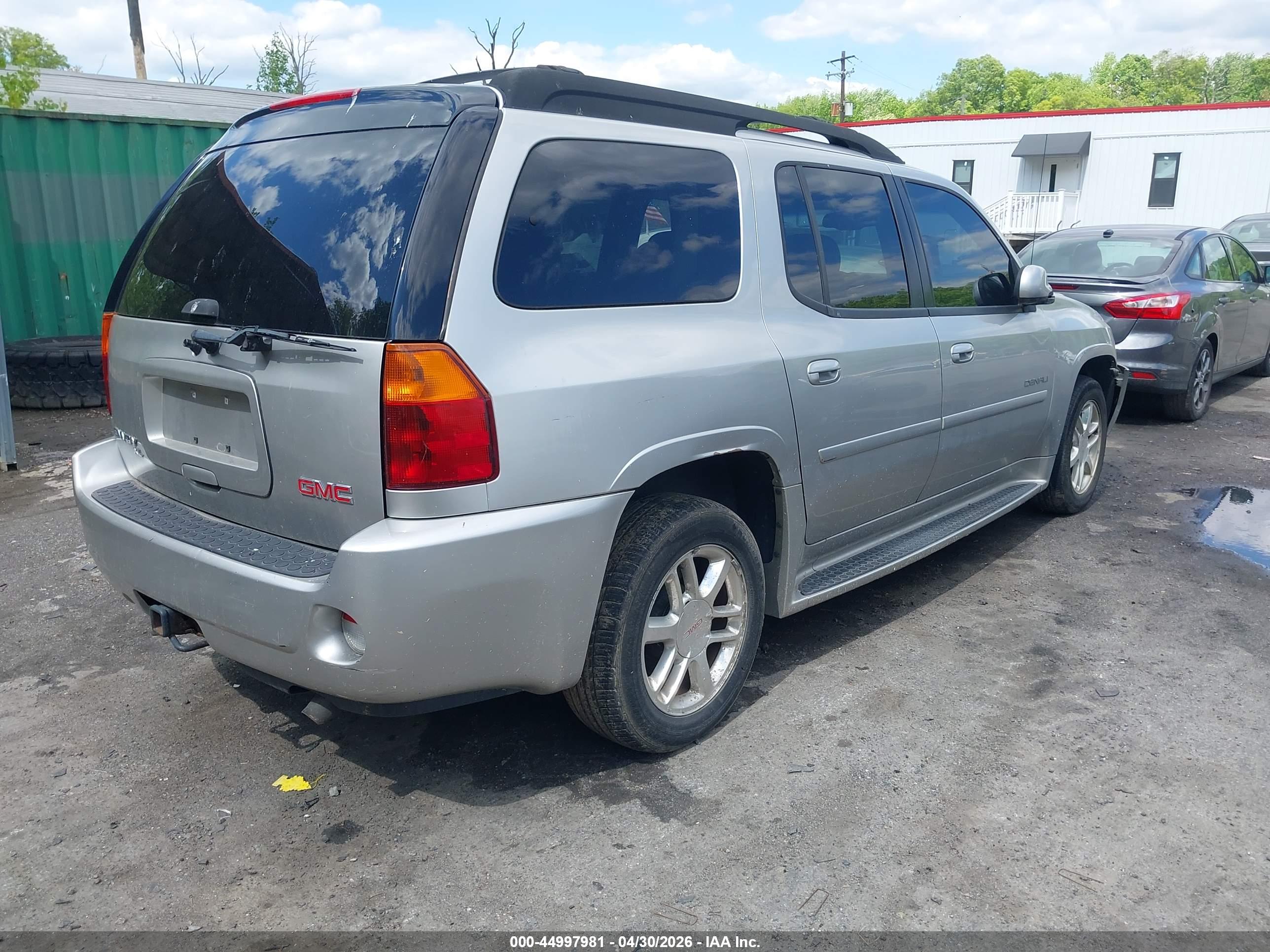 GMC ENVOY image 4