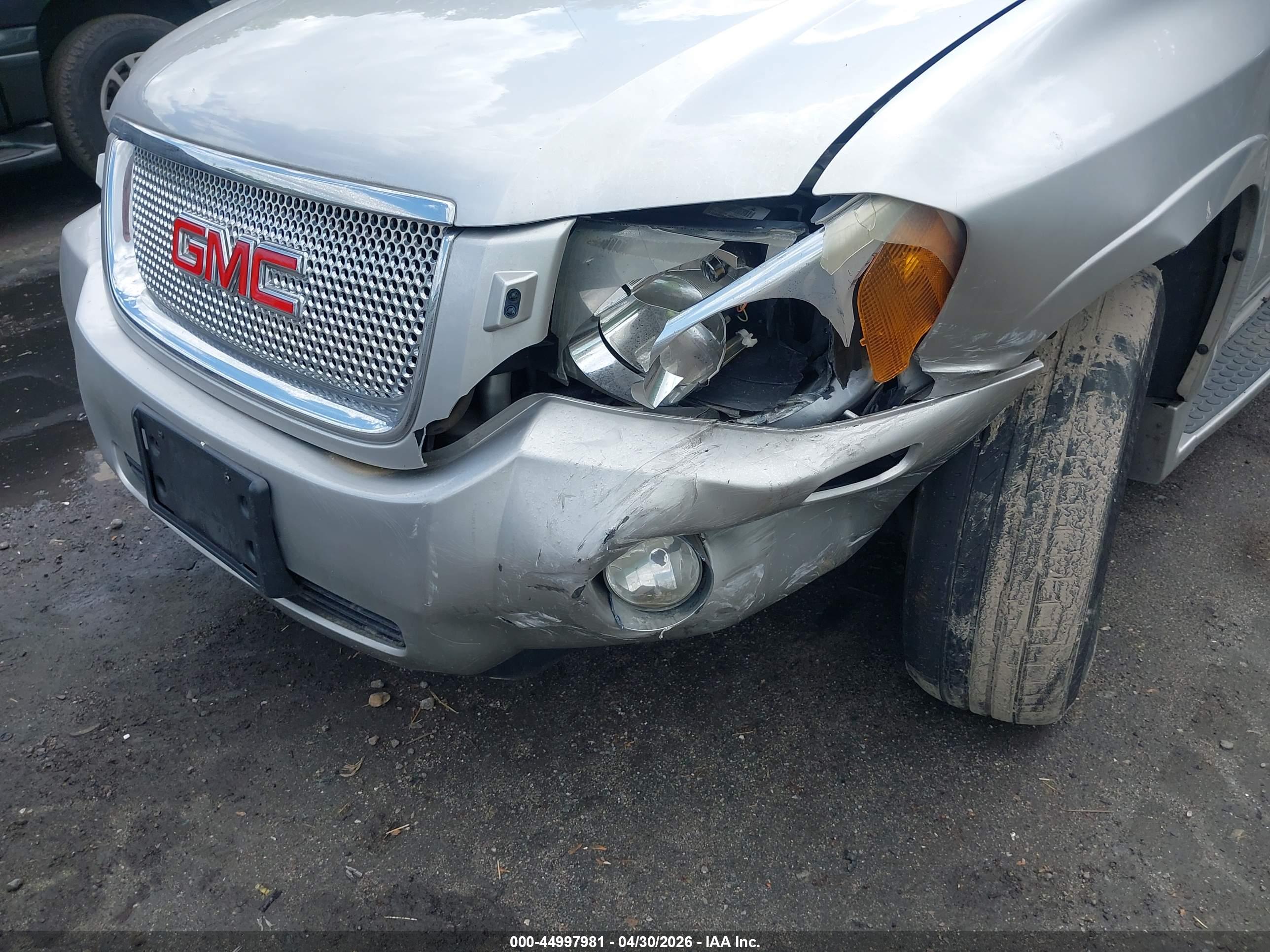 GMC ENVOY image 6