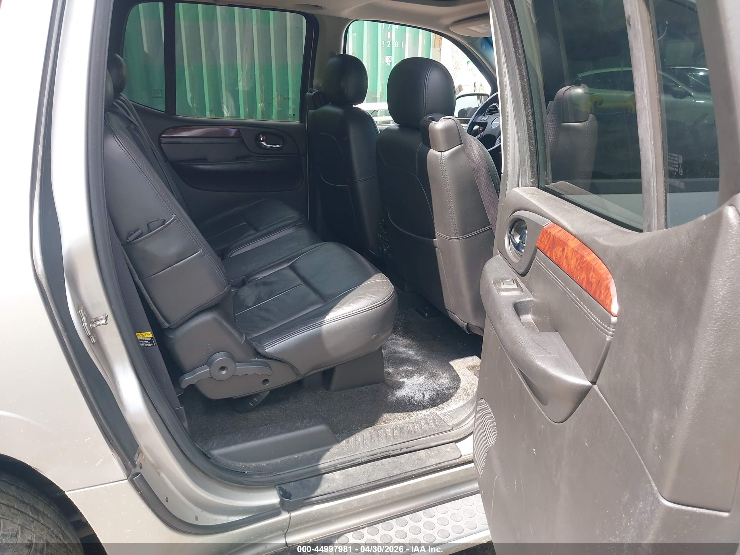 GMC ENVOY image 8