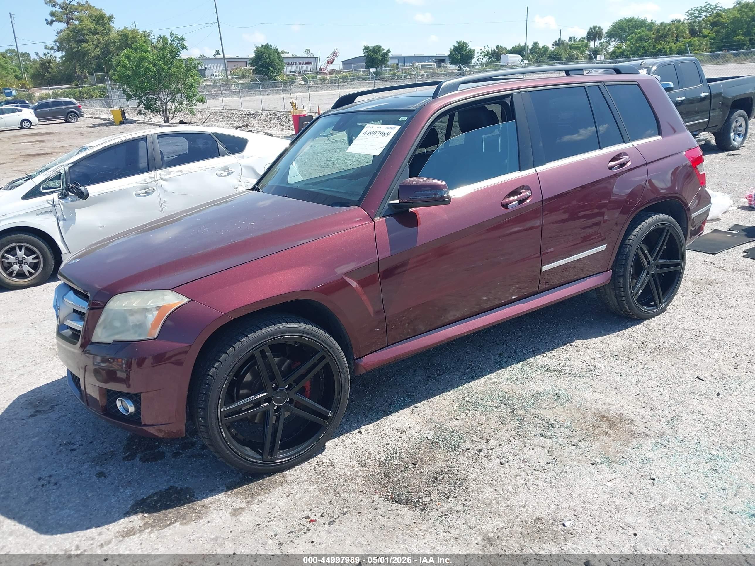 MERCEDES-BENZ GLK image 2