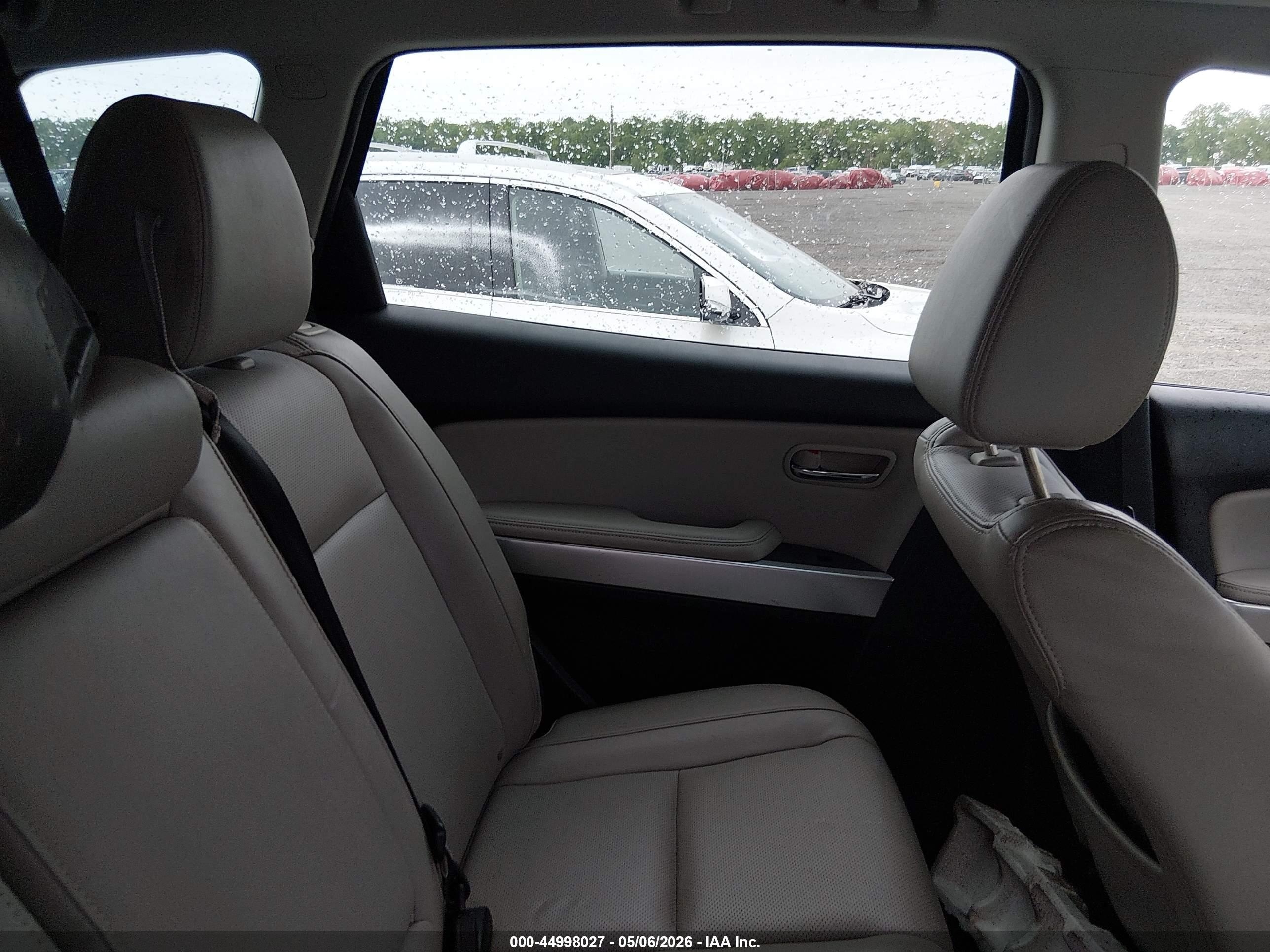MAZDA CX-9 image 8