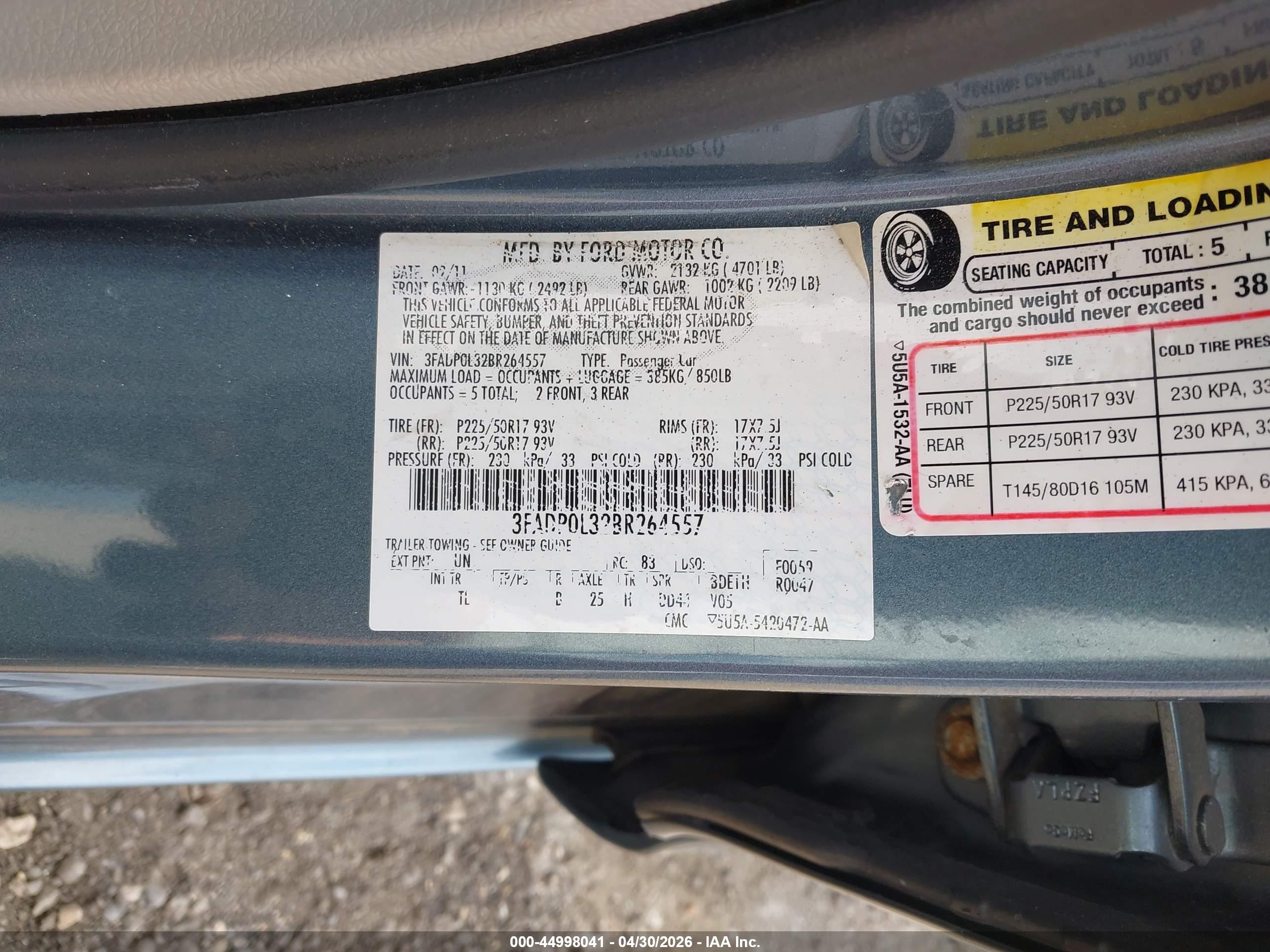 FORD FUSION image 9