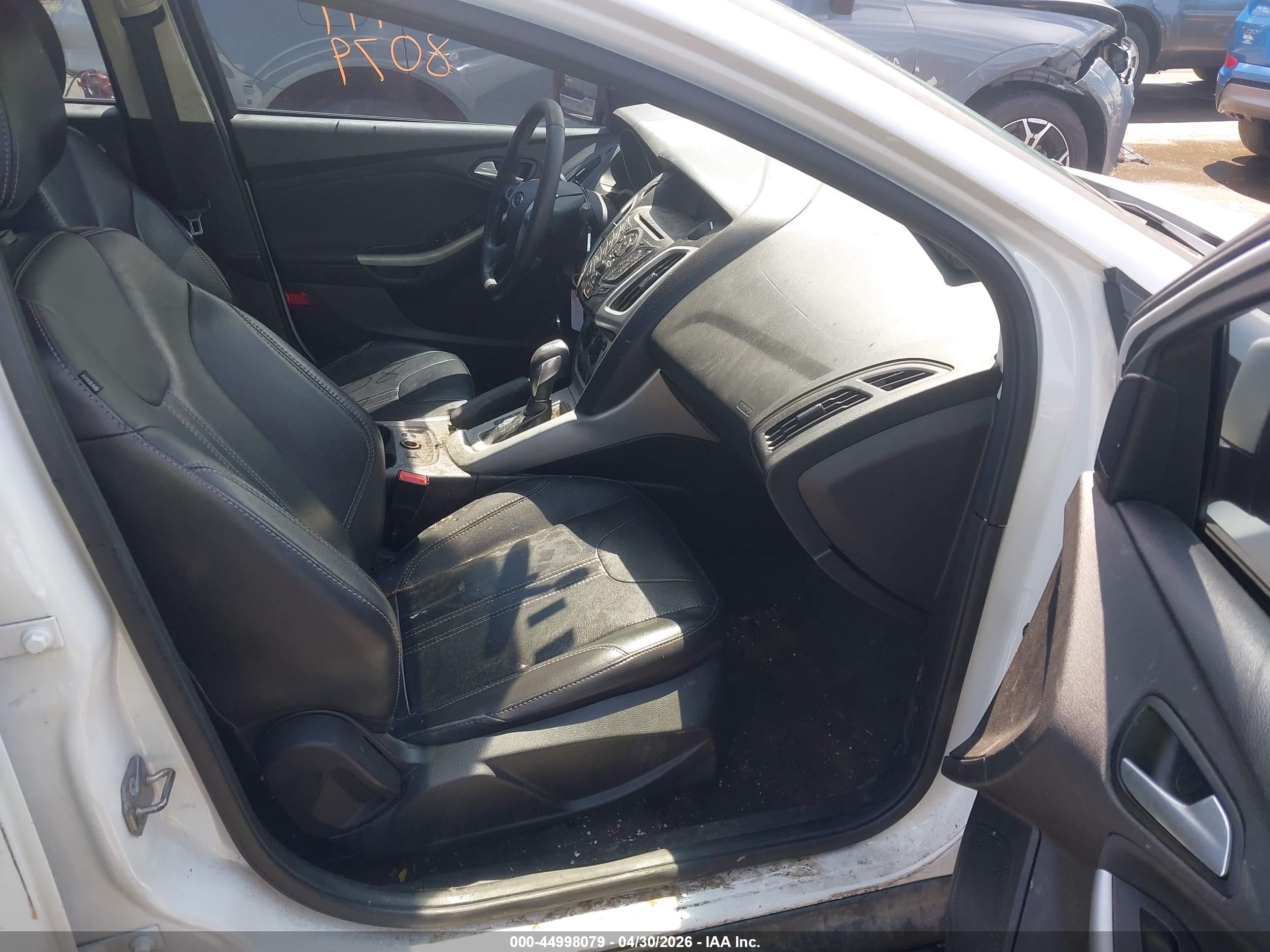 FORD FOCUS image 5