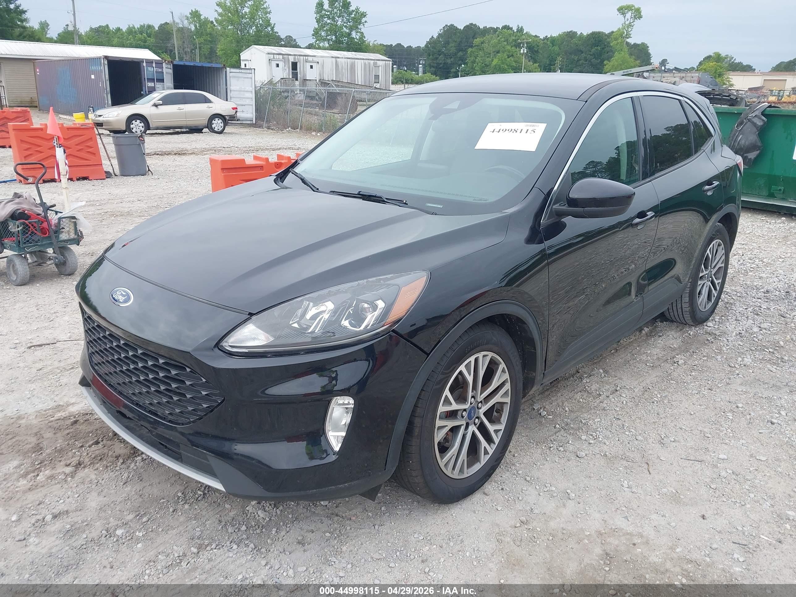 FORD ESCAPE image 2