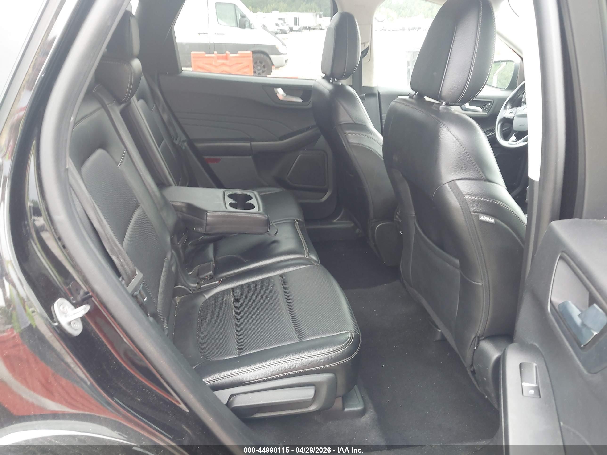 FORD ESCAPE image 8