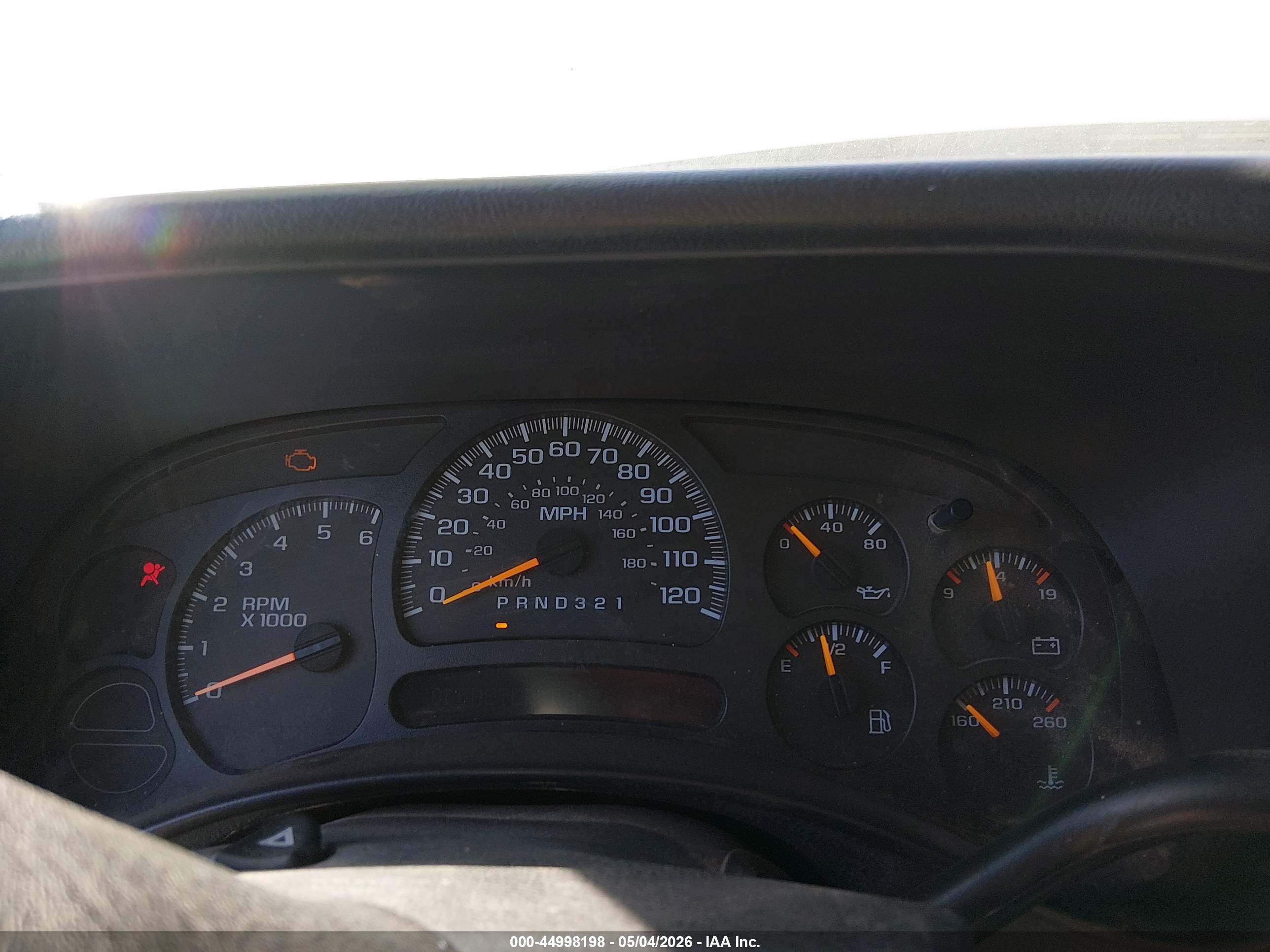 CHEVROLET SILVERADO image 7