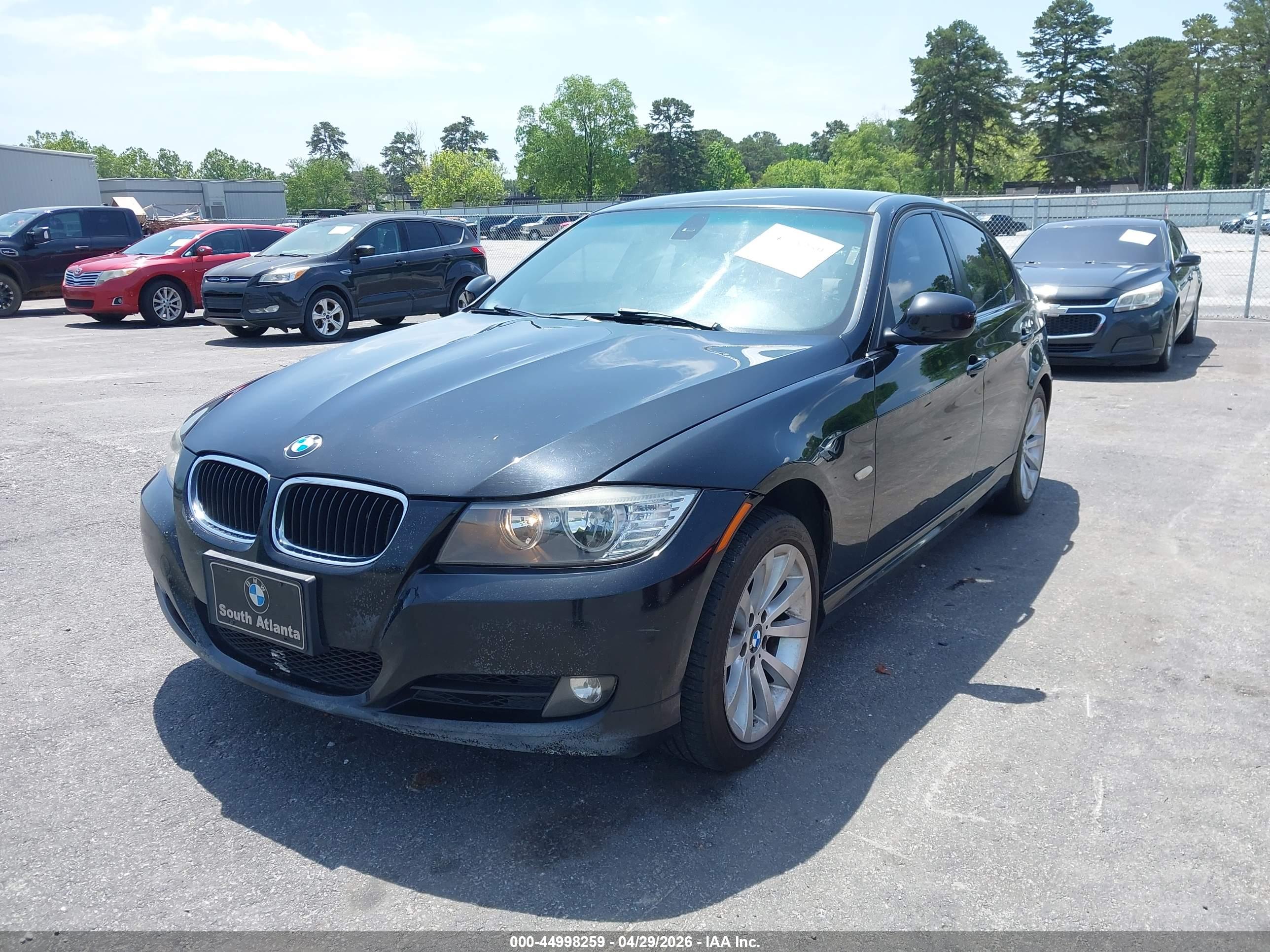 BMW 328I image 2