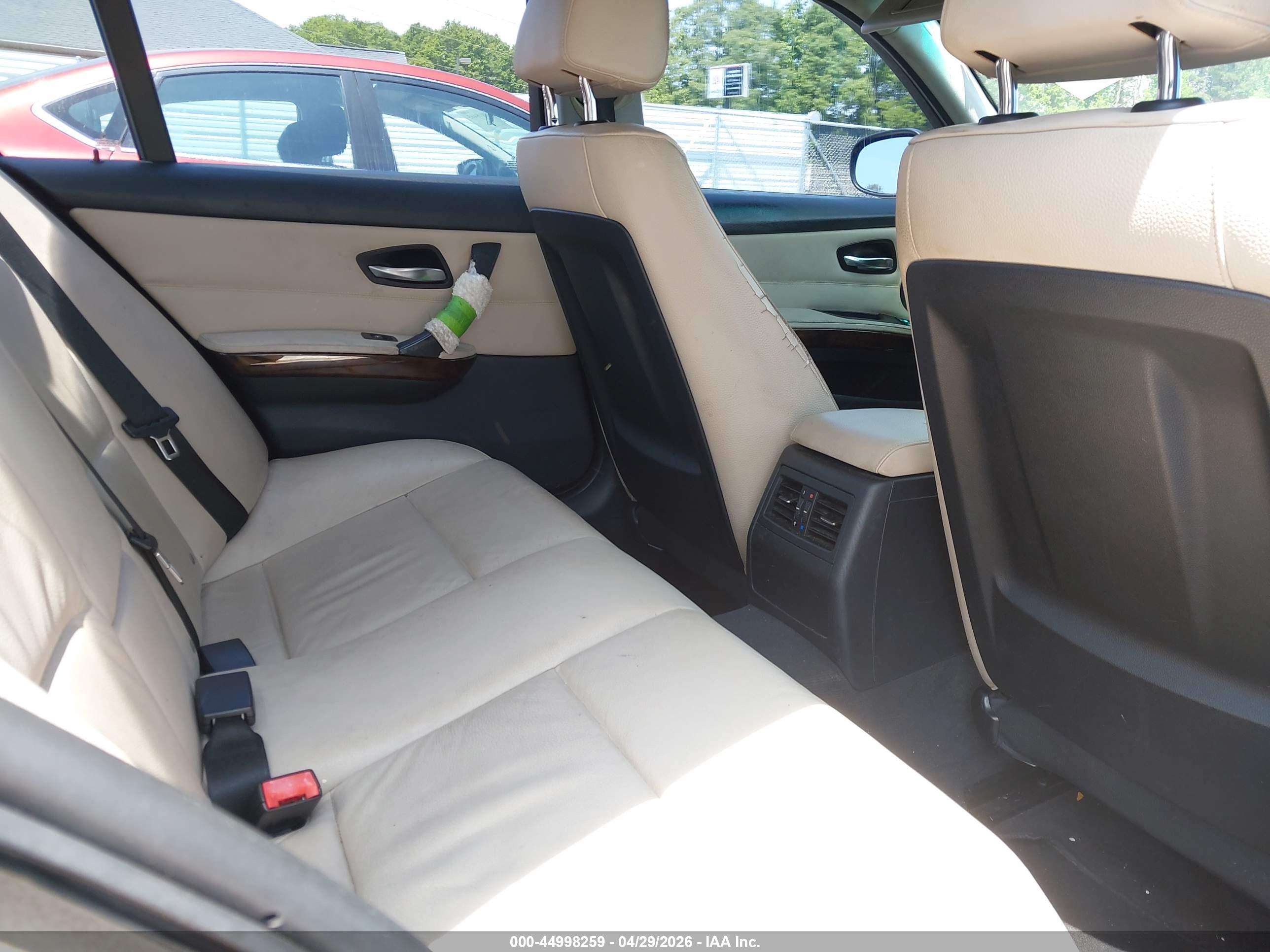 BMW 328I image 8