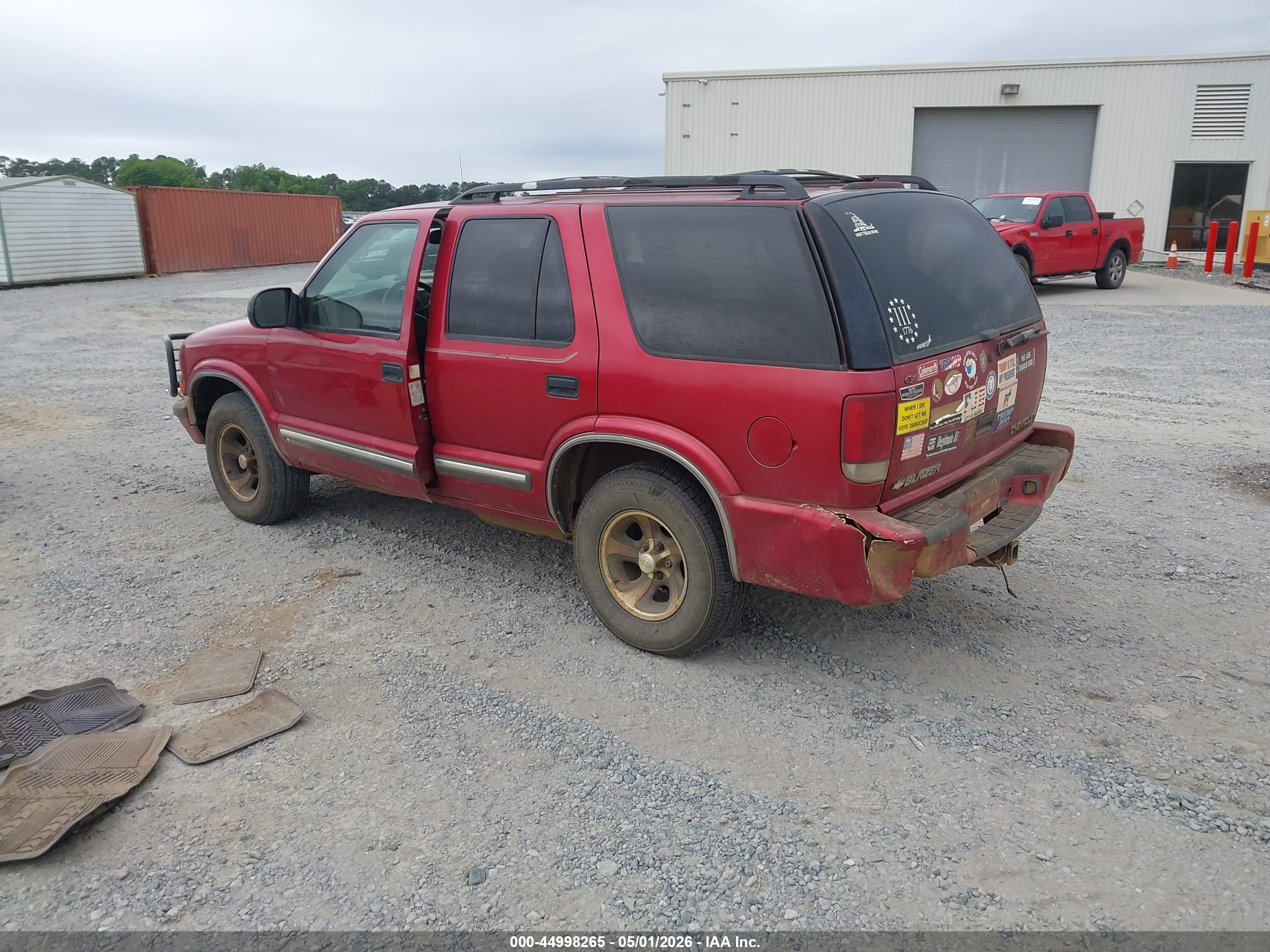 CHEVROLET BLAZER image 3