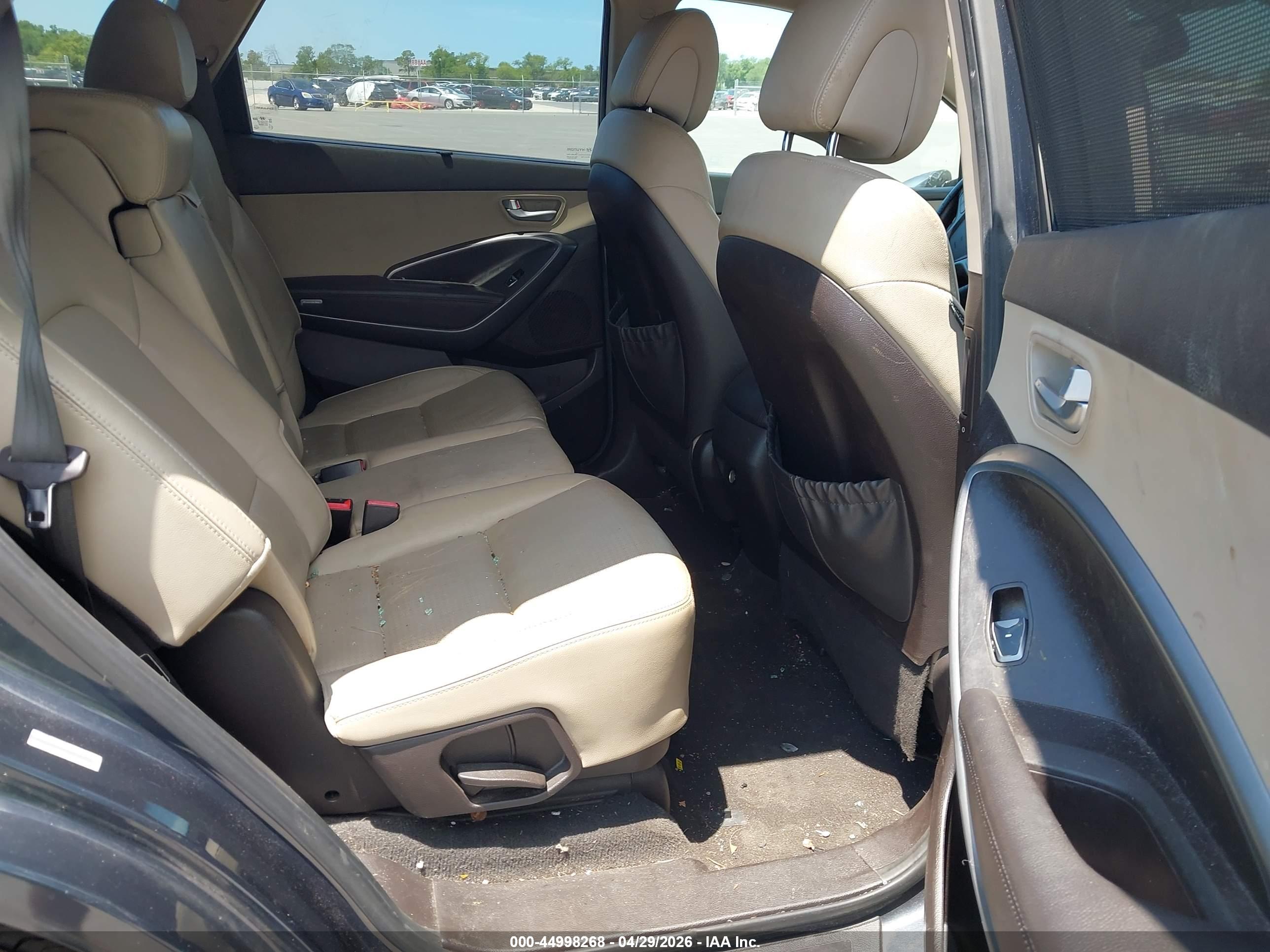 HYUNDAI SANTA image 8