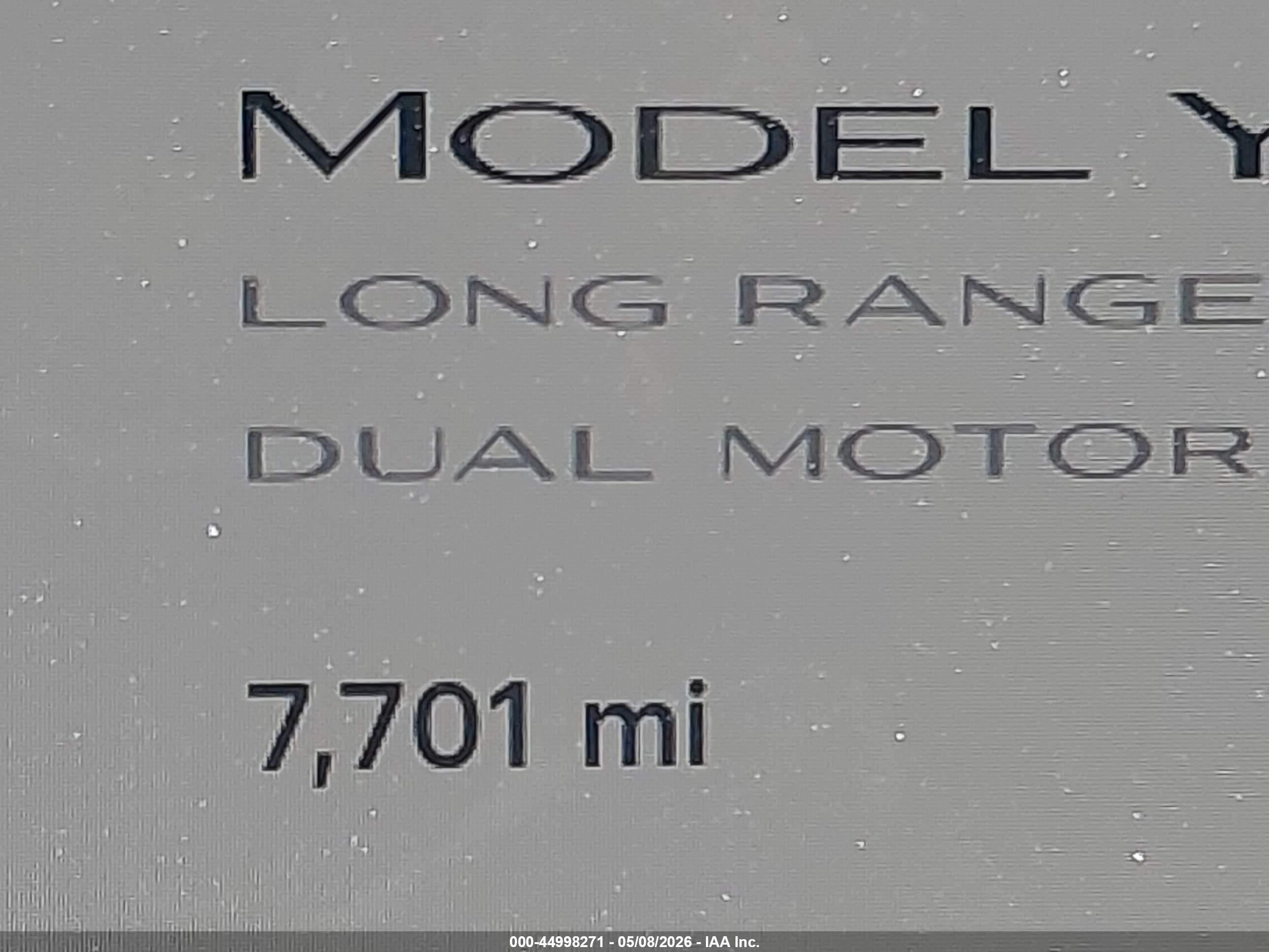 TESLA MODEL image 7