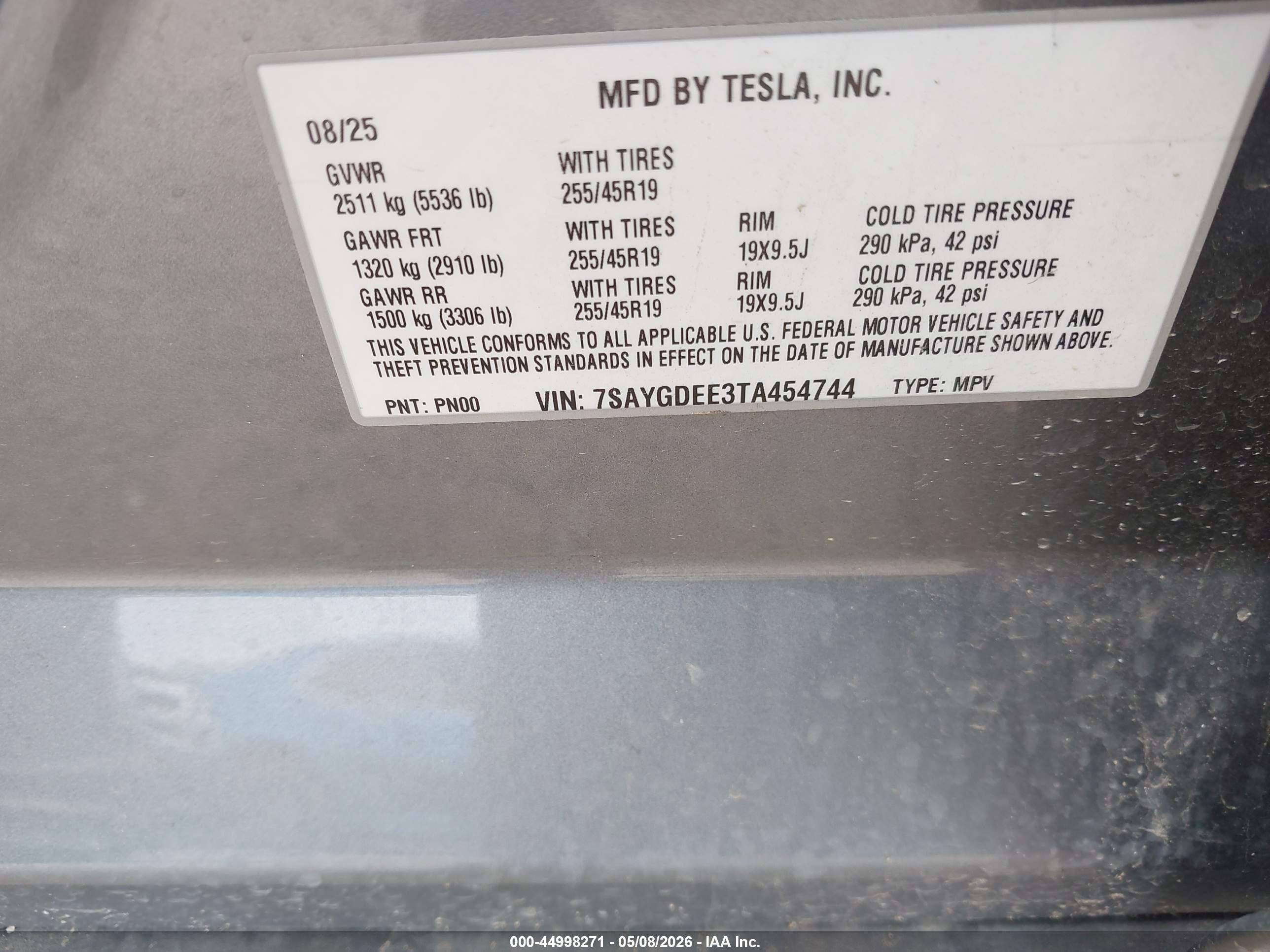 TESLA MODEL image 9
